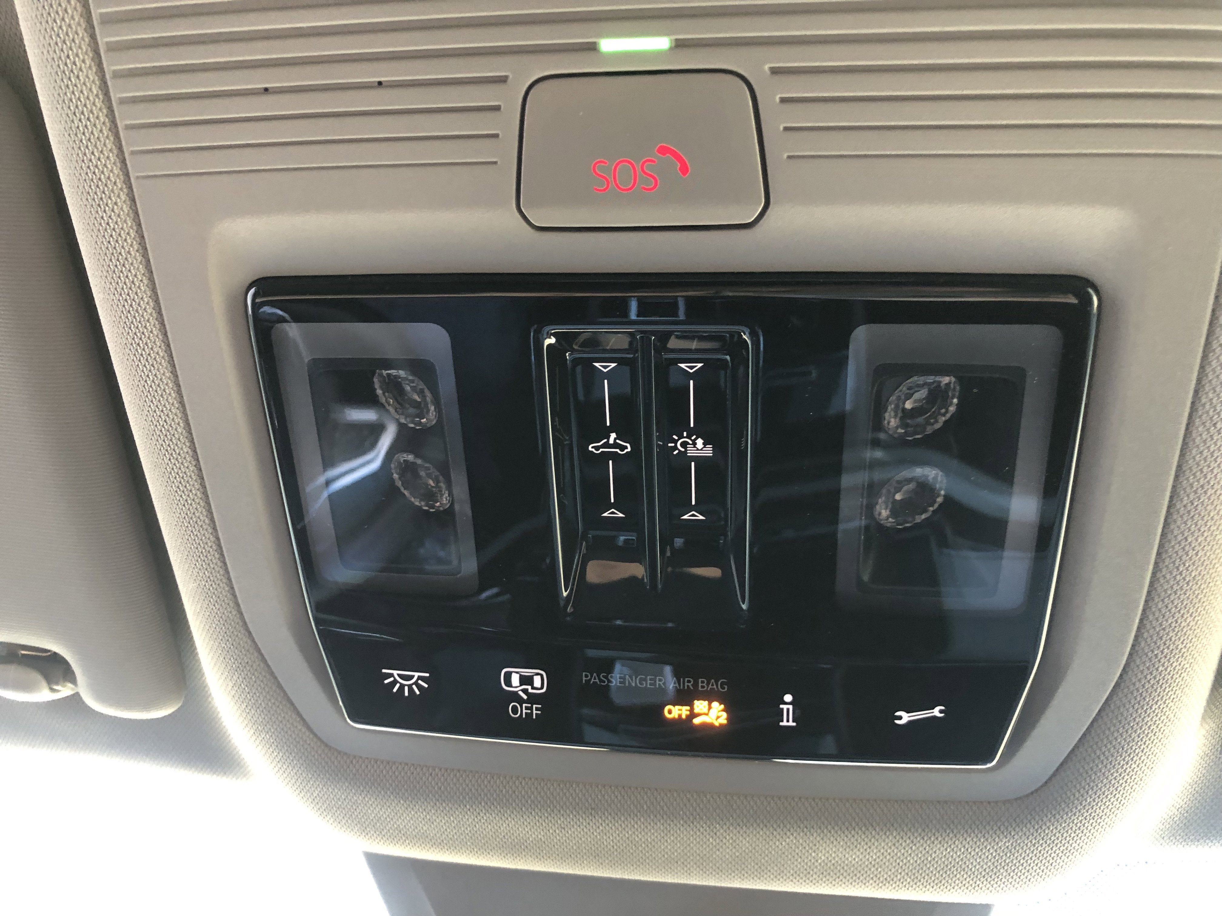 2026 Volkswagen Atlas 2.0T Peak Edition w/captains chairs