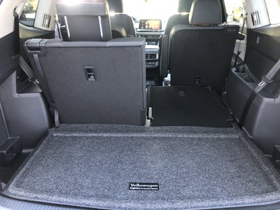 2026 Volkswagen Atlas 2.0T Peak Edition w/captains chairs