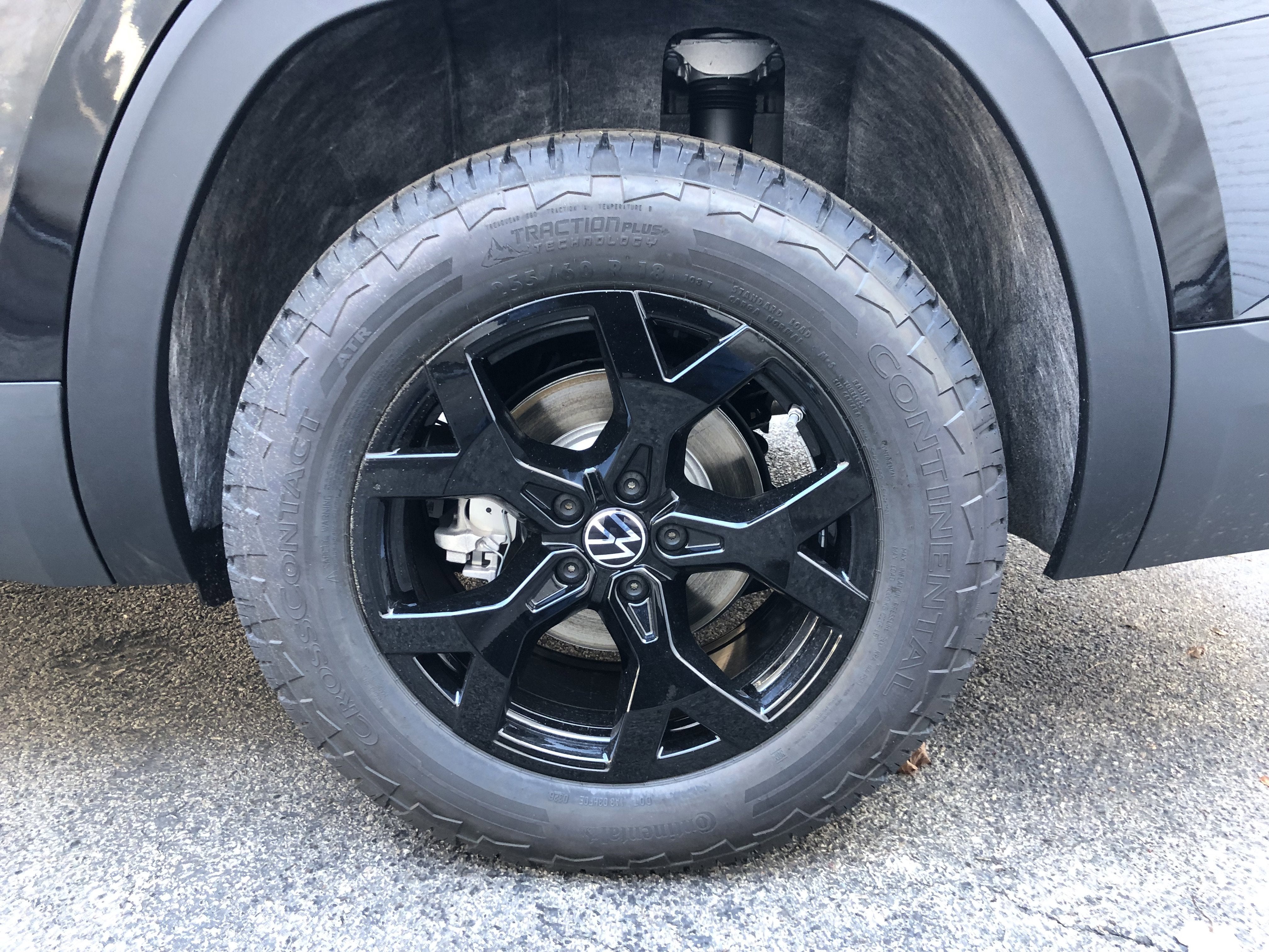 2026 Volkswagen Atlas 2.0T Peak Edition w/captains chairs