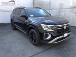 2026 Volkswagen Atlas 2.0T Peak Edition w/captains chairs