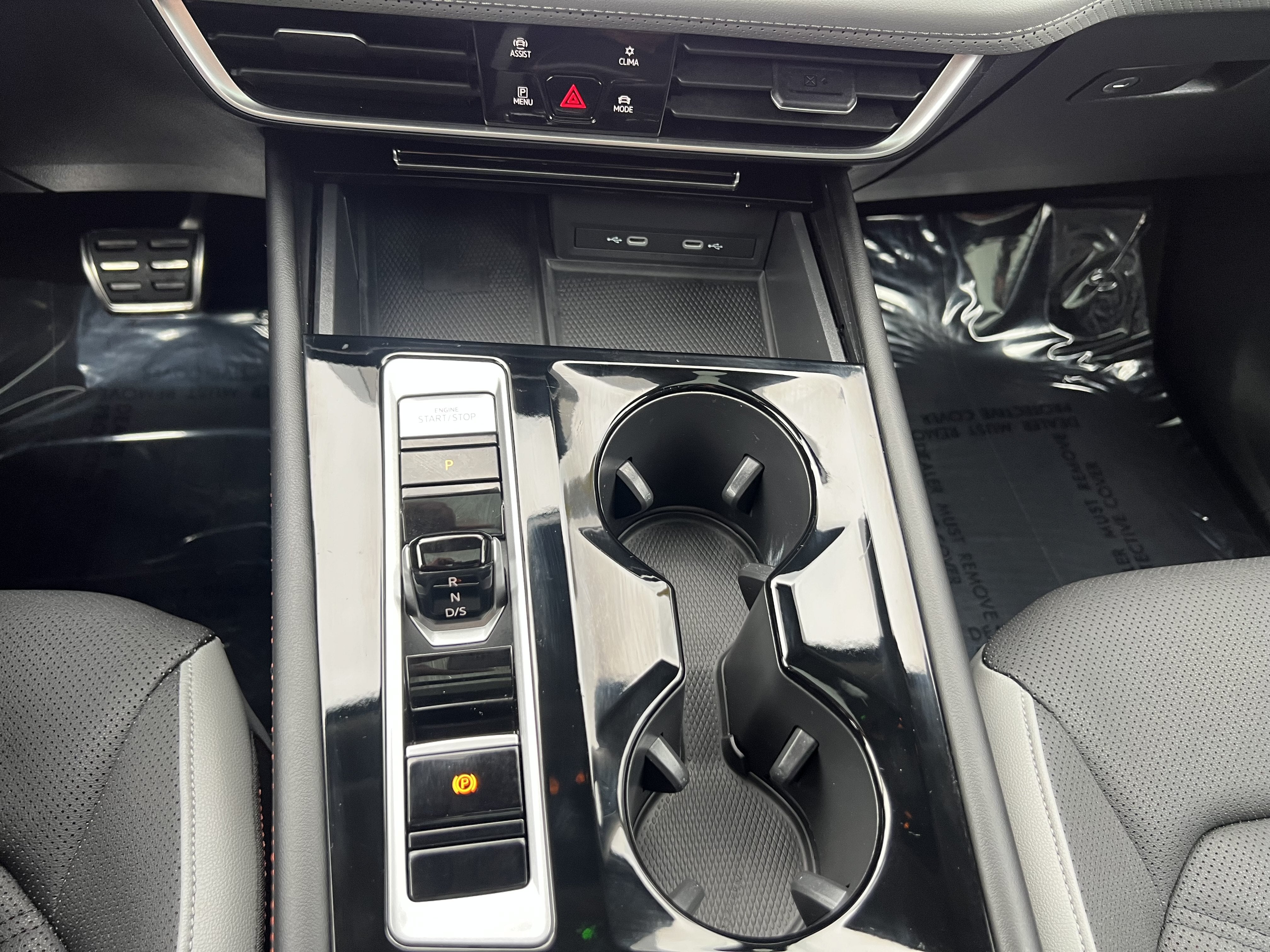 2024 Volkswagen Atlas 2.0T Peak Edition SE w/Technology