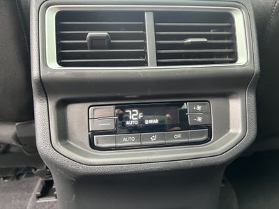 2024 Volkswagen Atlas 2.0T Peak Edition SE w/Technology