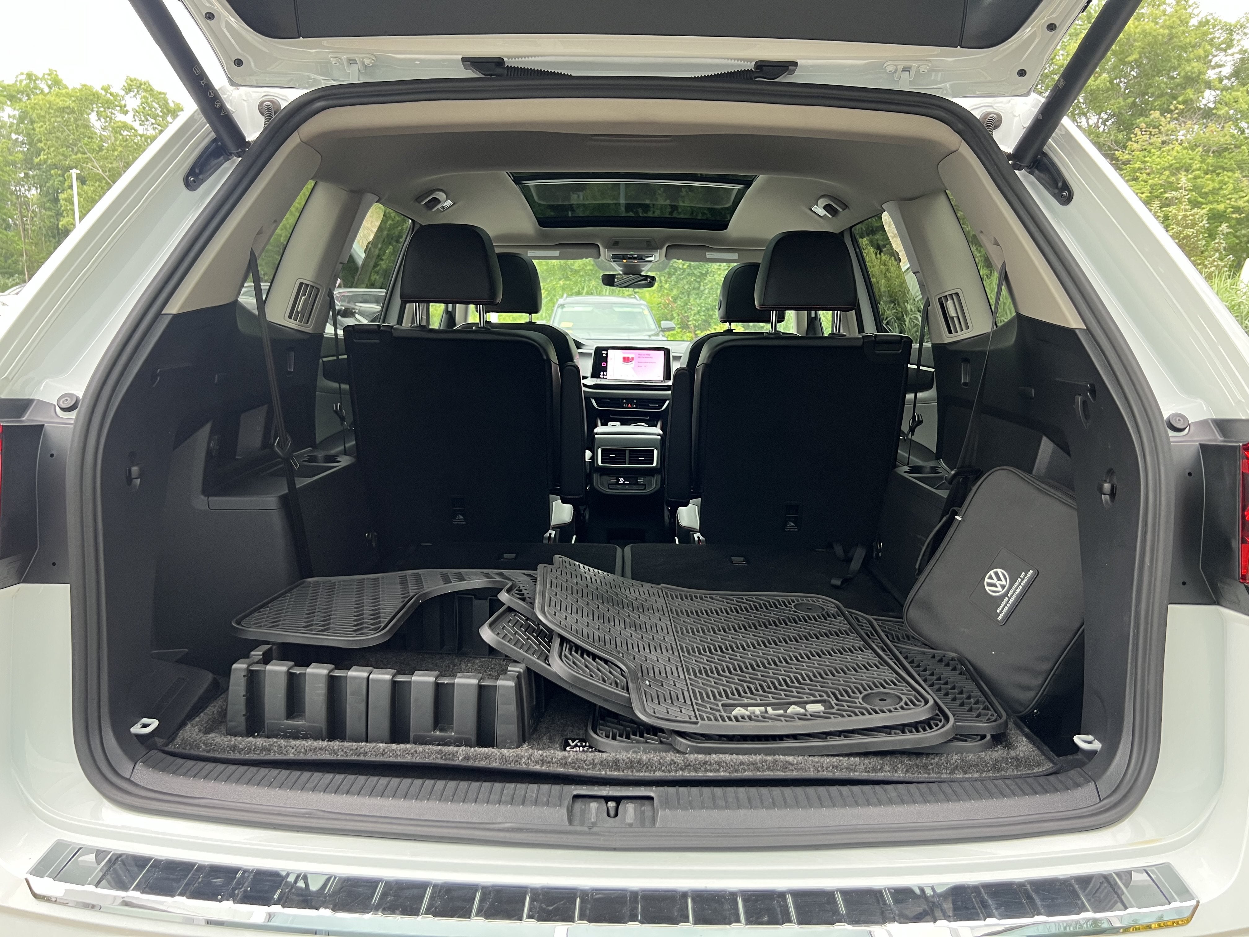 2024 Volkswagen Atlas 2.0T Peak Edition SE w/Technology