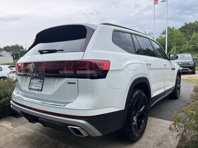 2024 Volkswagen Atlas 2.0T Peak Edition SE w/Technology