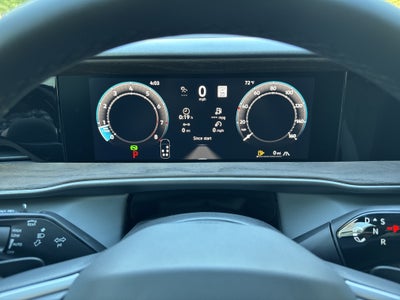 2027 Volkswagen Atlas SEL Premium R-Line w/captains chairs