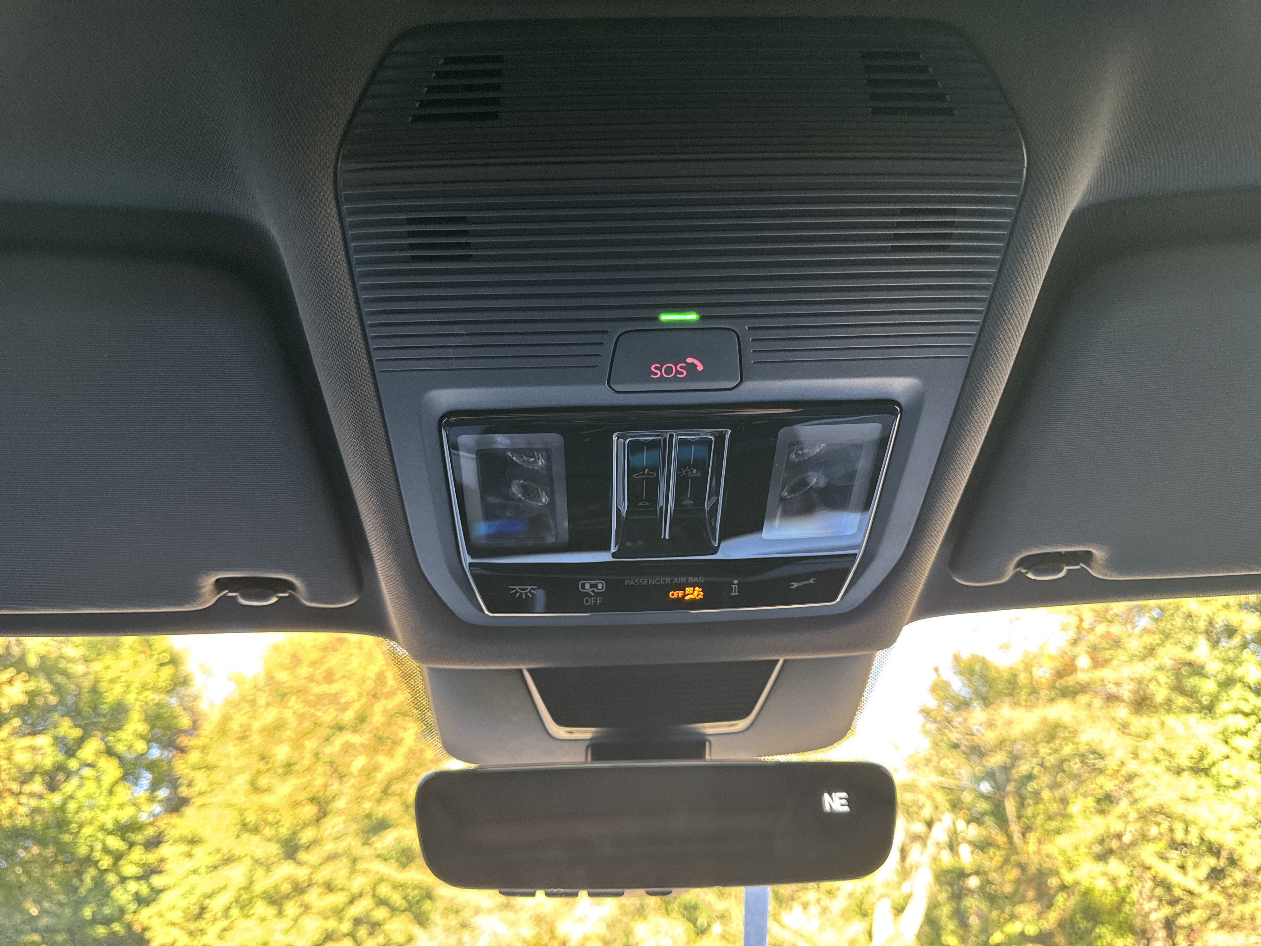 2027 Volkswagen Atlas SEL Premium R-Line w/captains chairs
