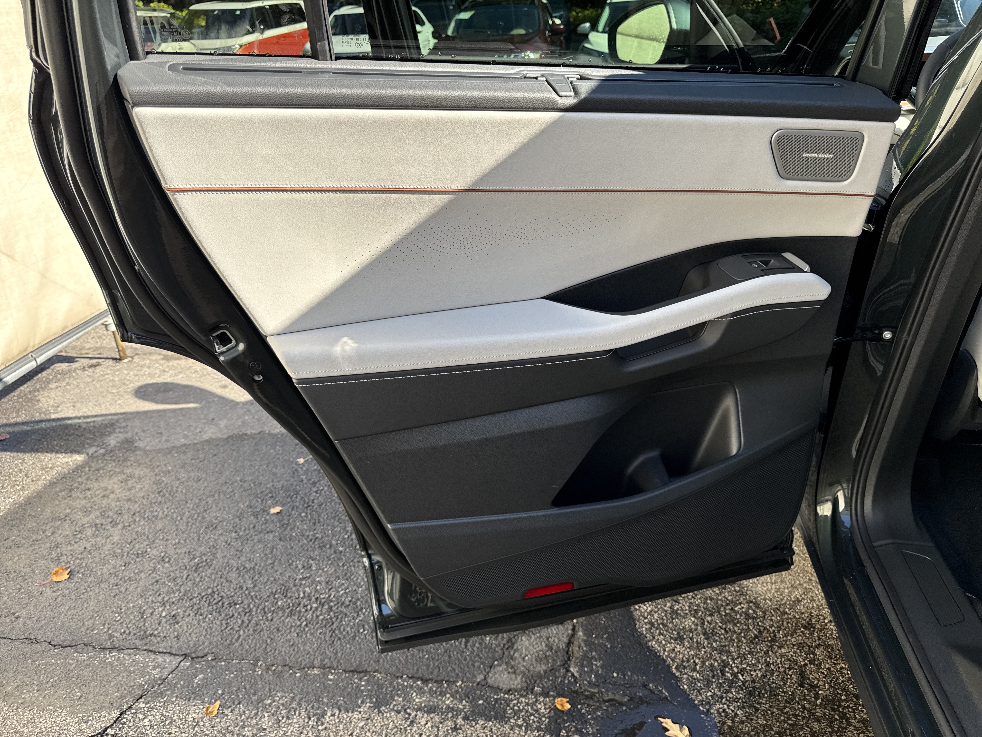 2027 Volkswagen Atlas SEL Premium R-Line