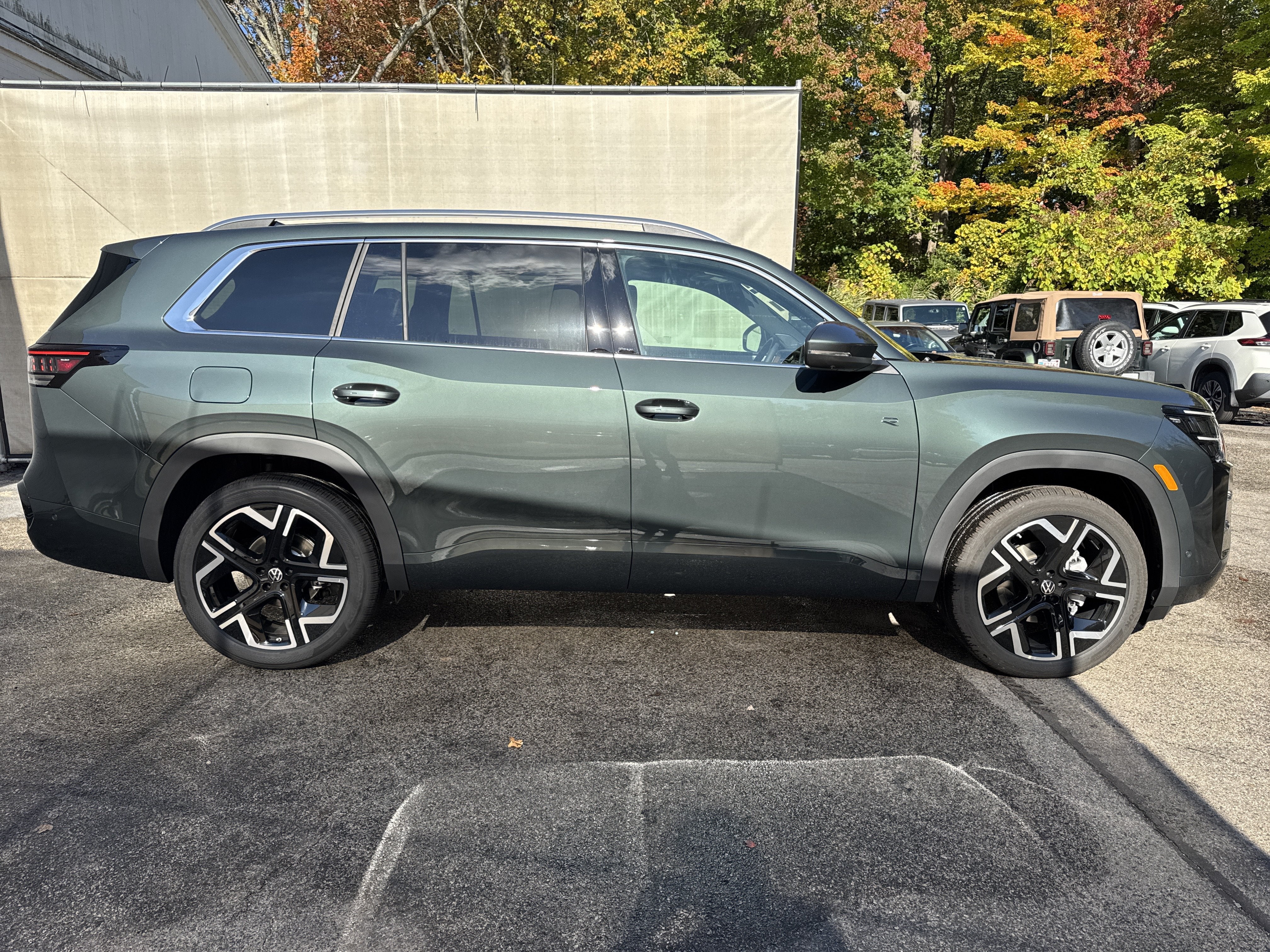 2027 Volkswagen Atlas SEL Premium R-Line