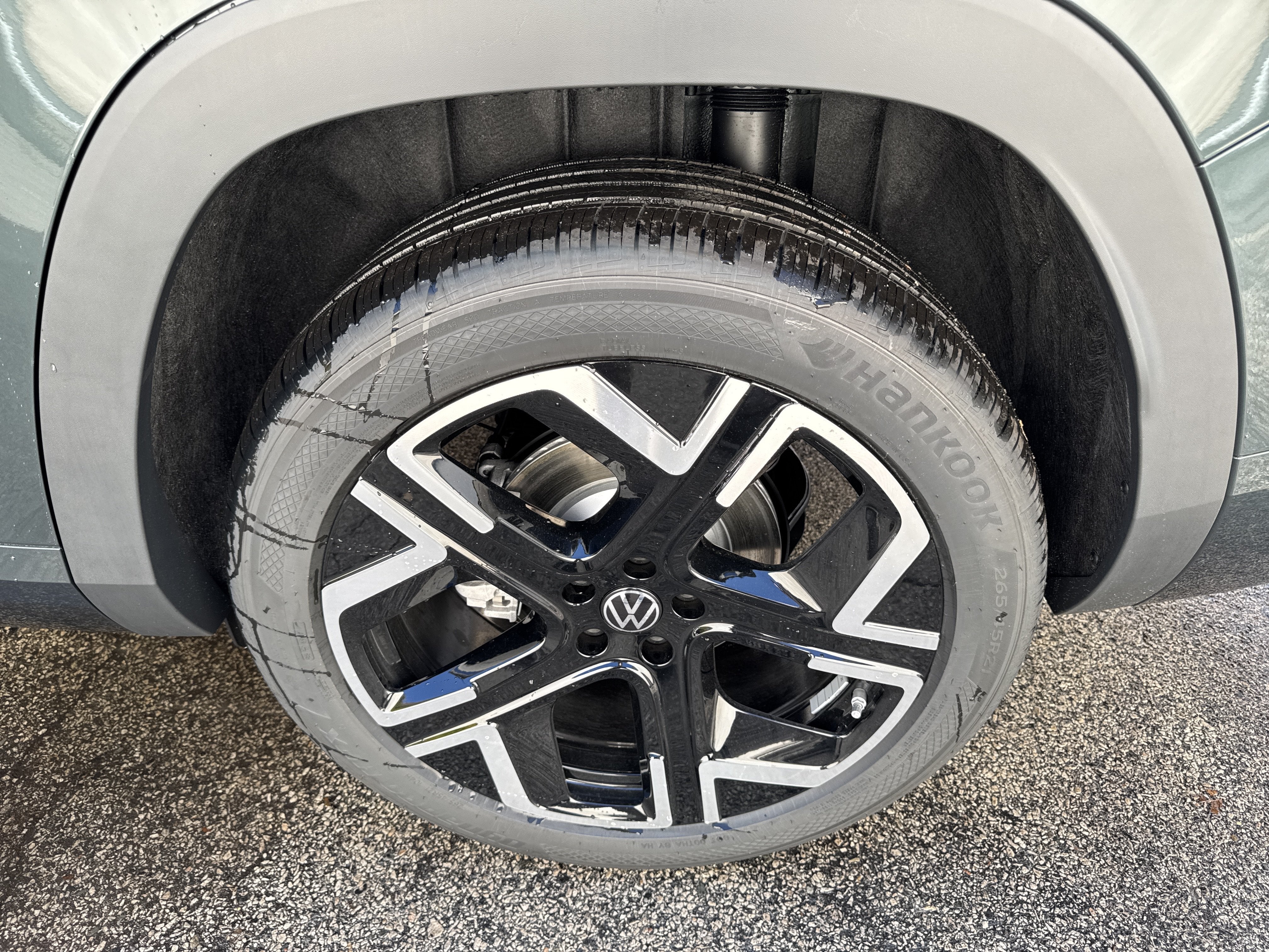 2027 Volkswagen Atlas SEL Premium R-Line