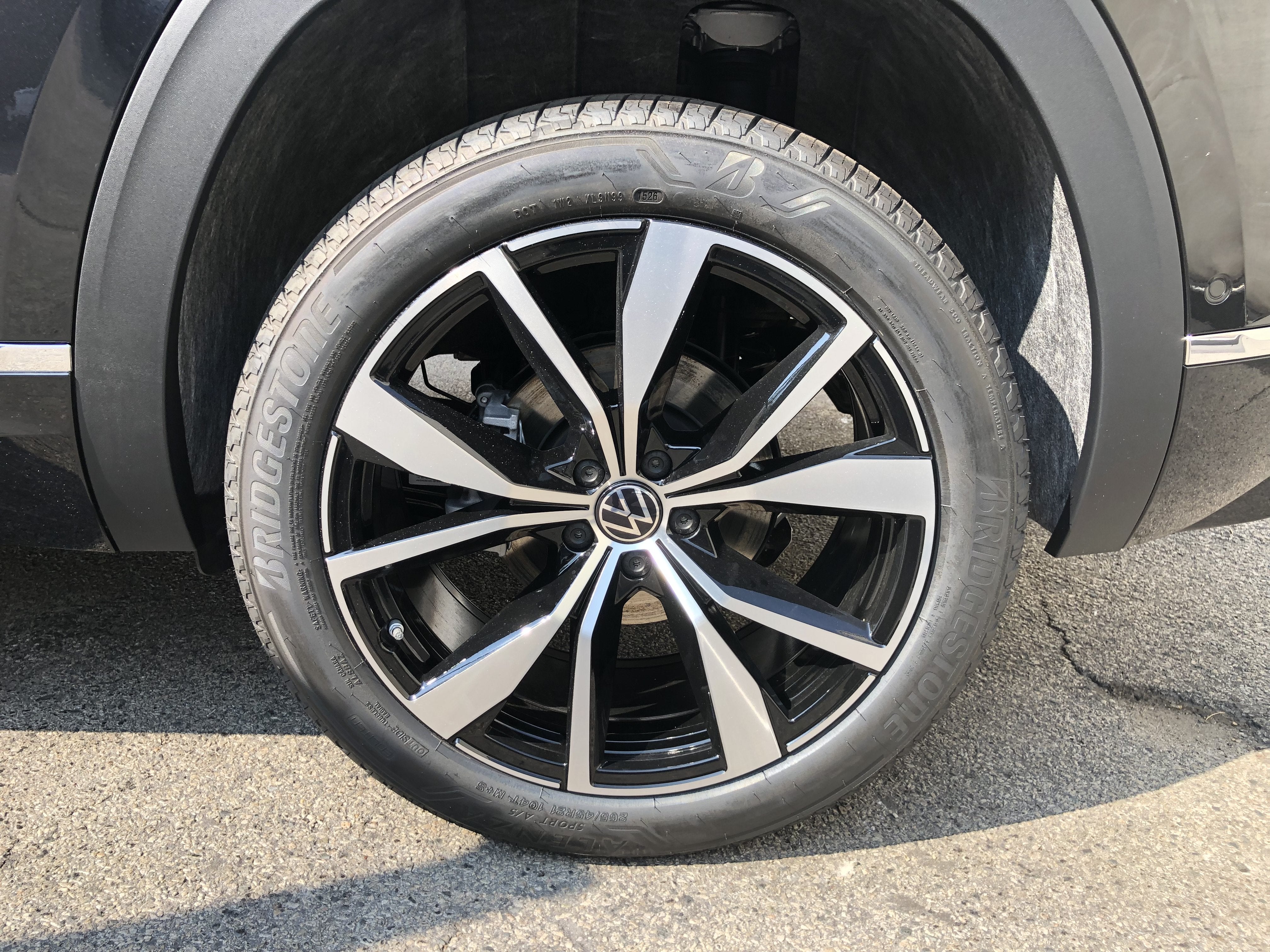 2026 Volkswagen Atlas Cross Sport 2.0T SEL Premium R-Line