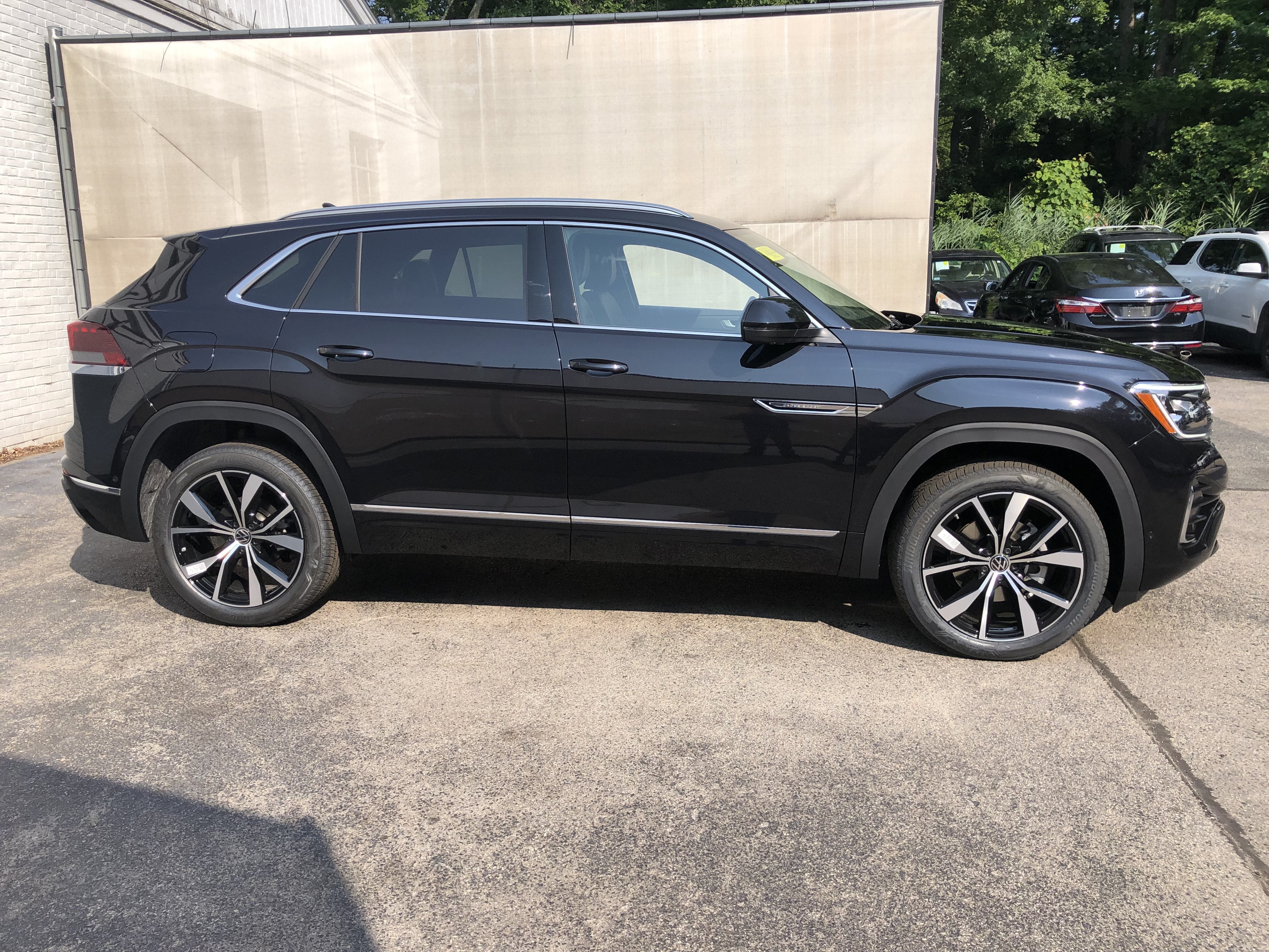 2026 Volkswagen Atlas Cross Sport 2.0T SEL Premium R-Line