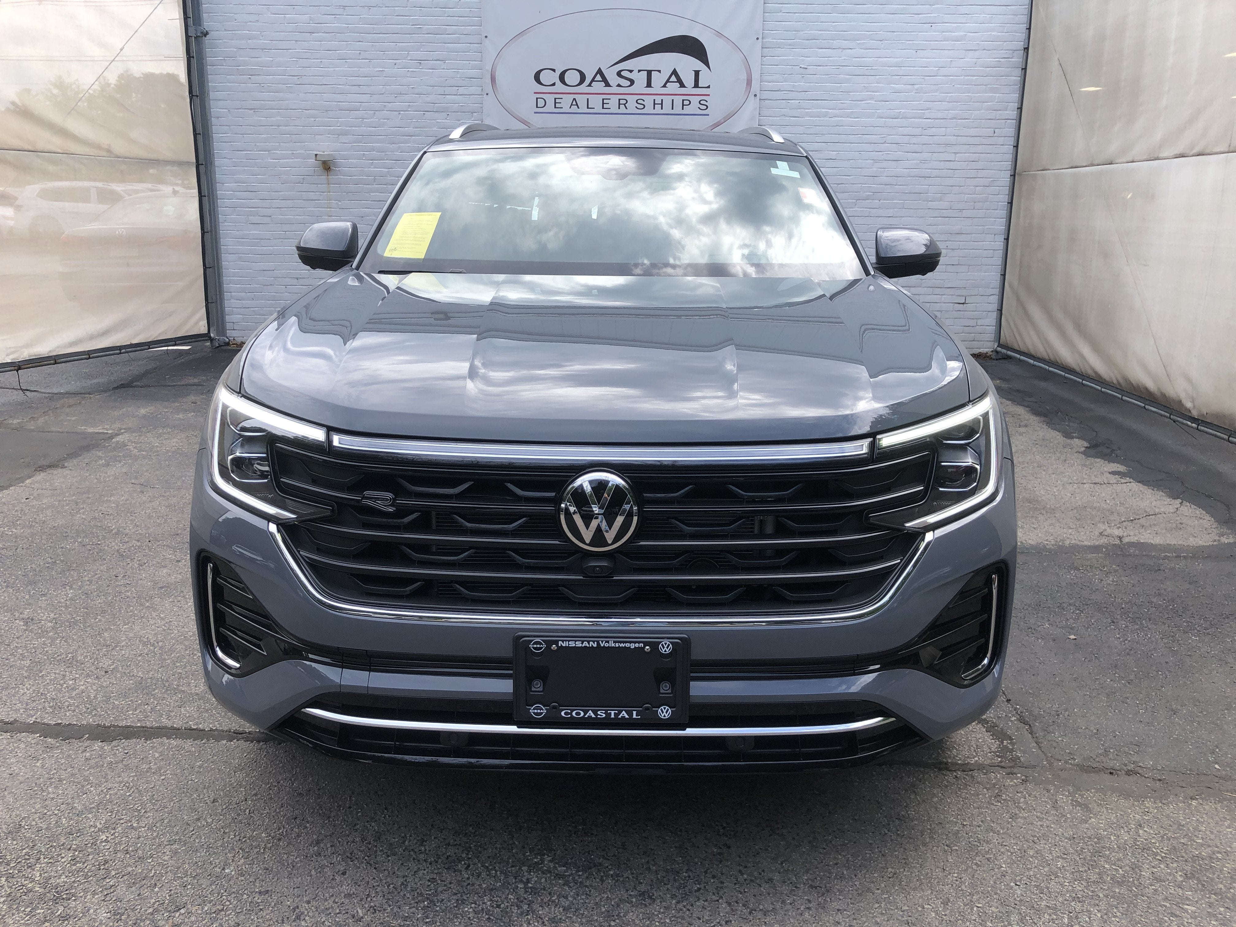 2026 Volkswagen Atlas Cross Sport 2.0T SEL Premium R-Line