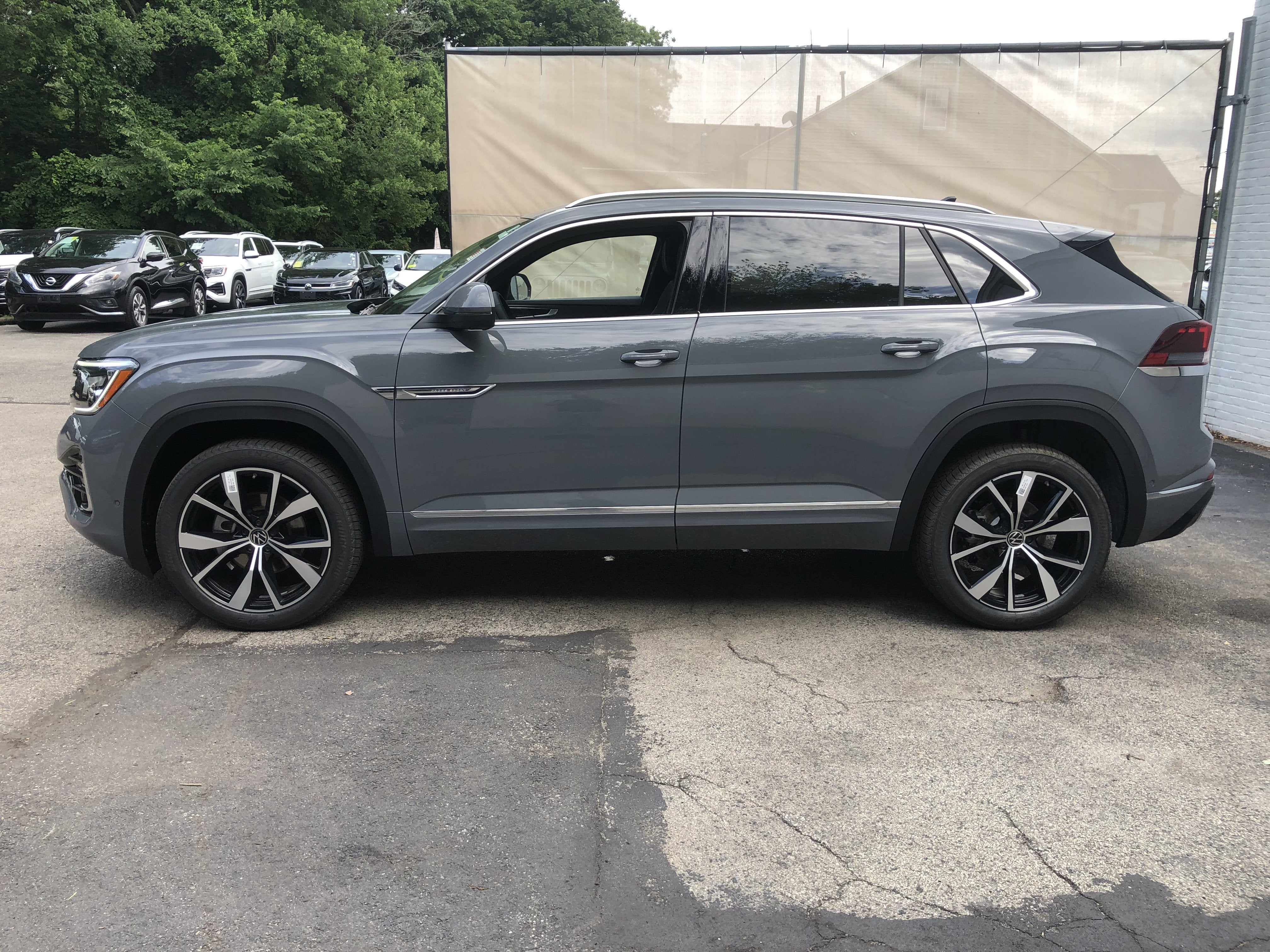 2026 Volkswagen Atlas Cross Sport 2.0T SEL Premium R-Line