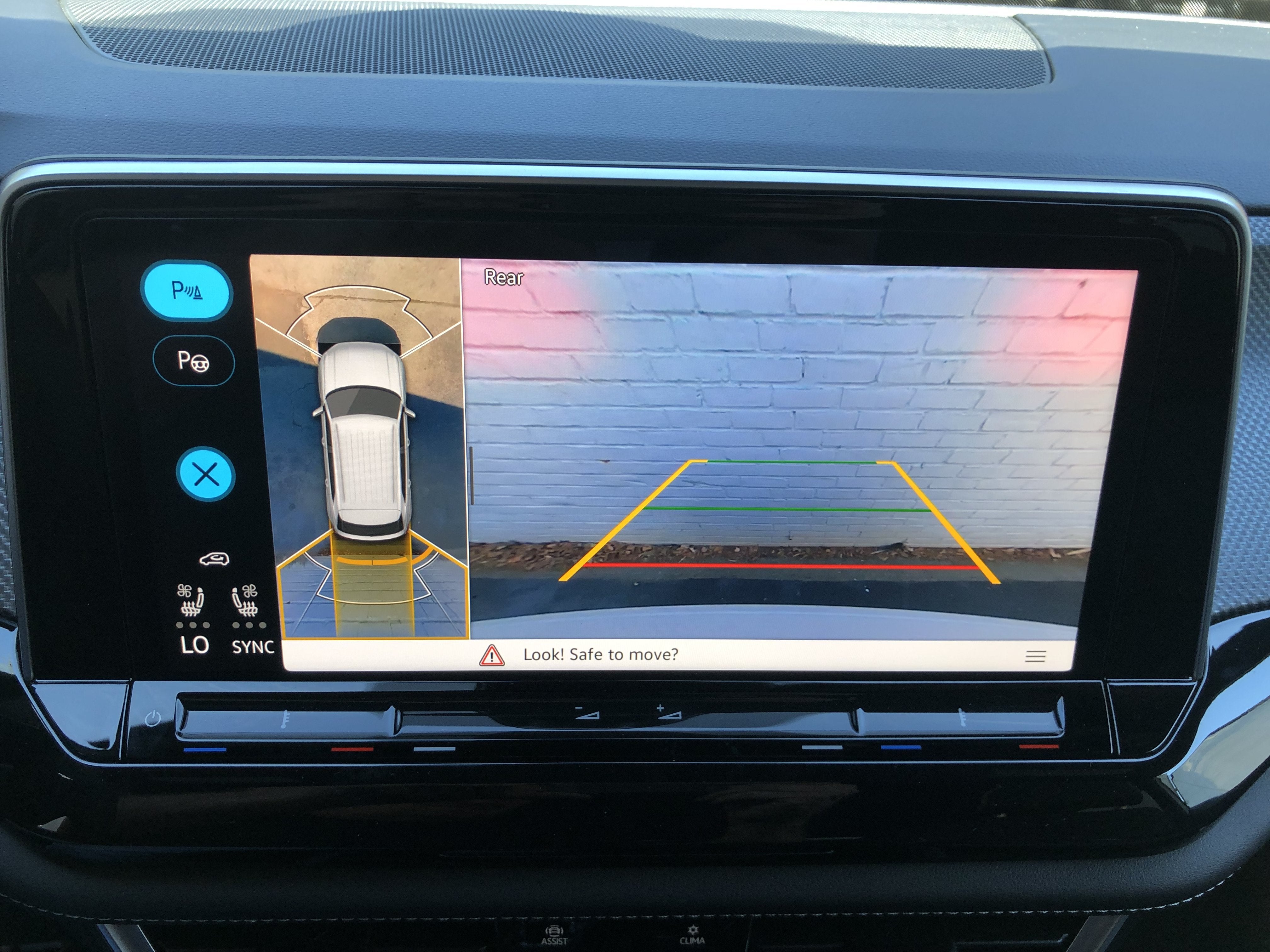 2026 Volkswagen Atlas Cross Sport 2.0T SEL Premium R-Line