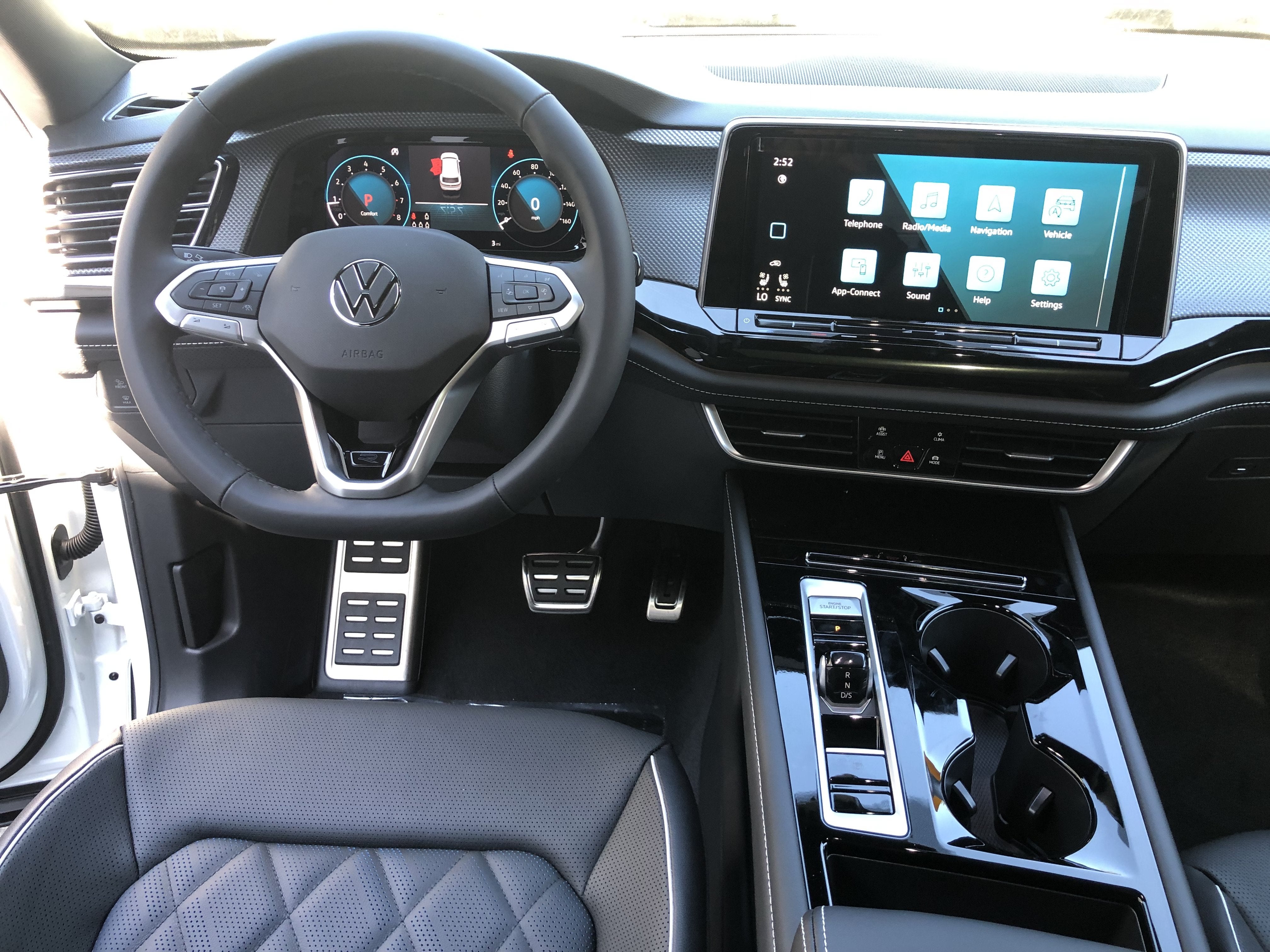 2026 Volkswagen Atlas Cross Sport 2.0T SEL Premium R-Line