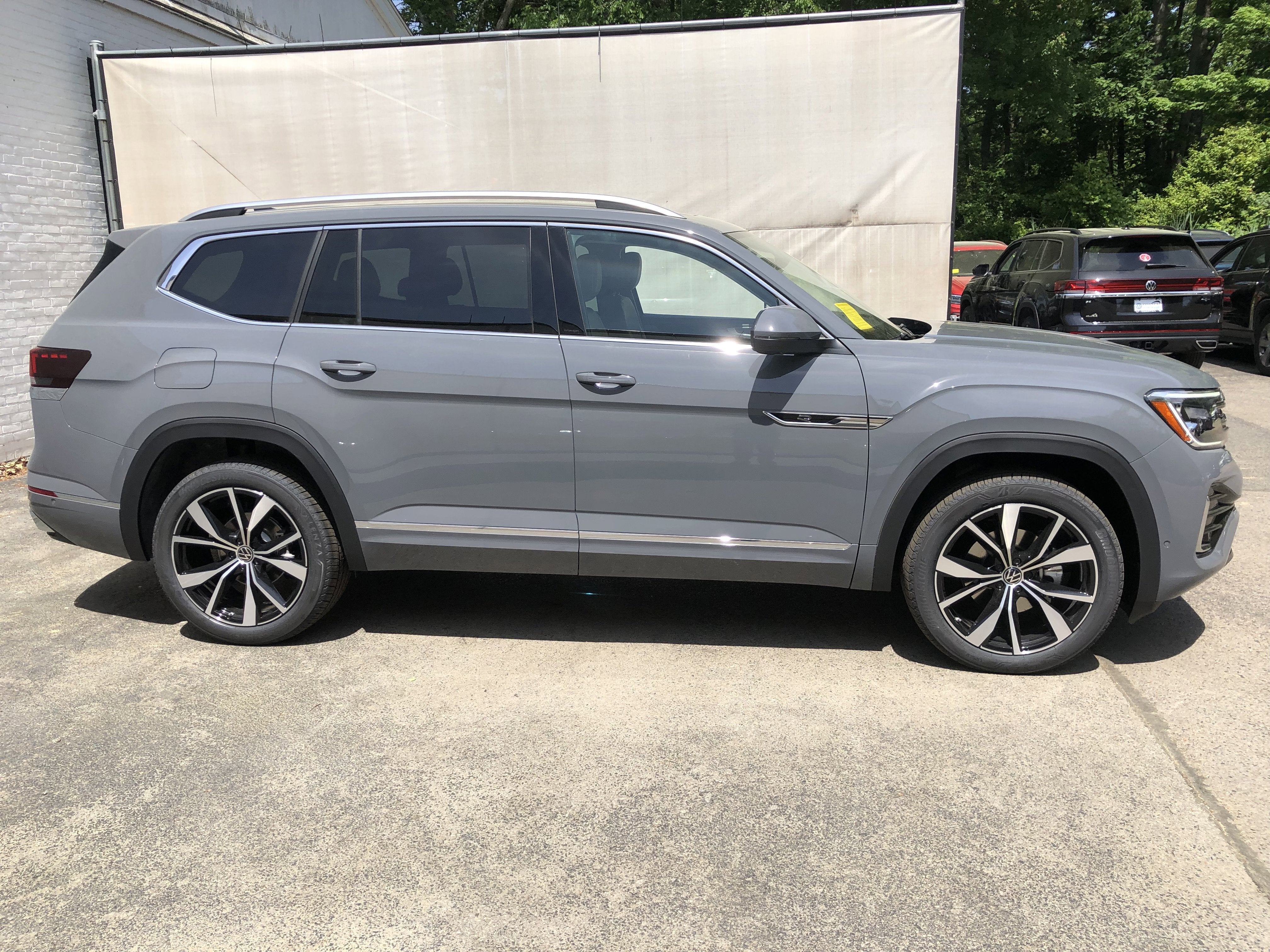 2026 Volkswagen Atlas 2.0T SEL Premium R-Line