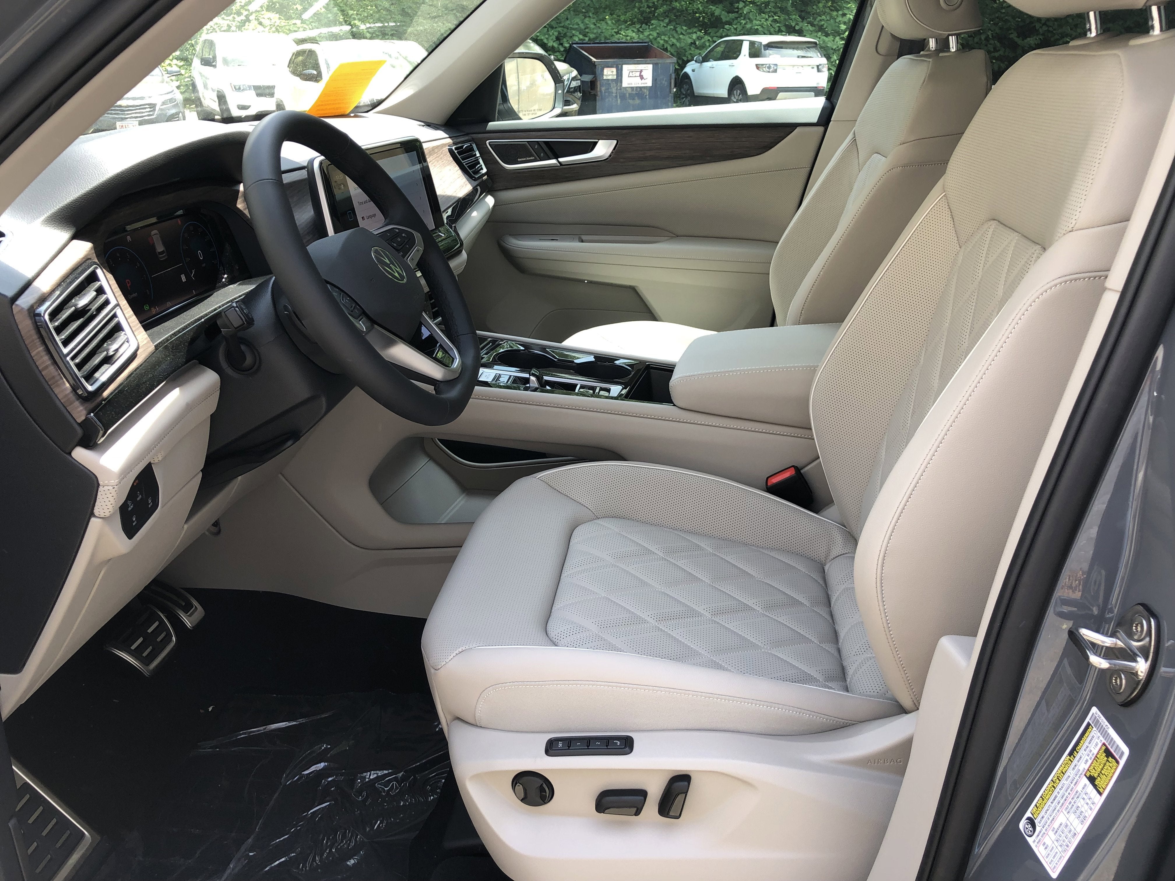 2026 Volkswagen Atlas 2.0T SEL Premium R-Line