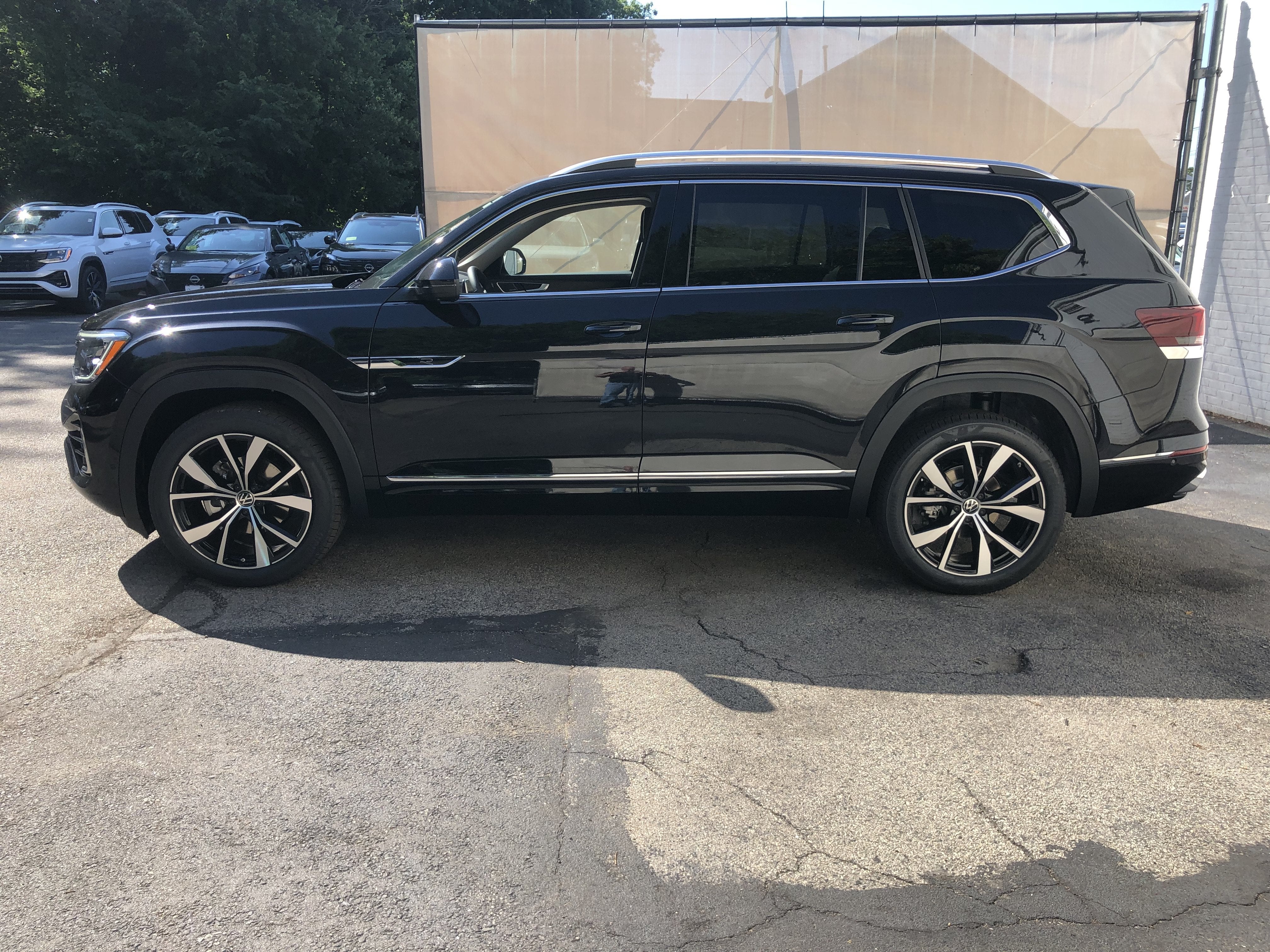 2026 Volkswagen Atlas 2.0T SEL Premium R-Line