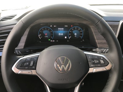 2026 Volkswagen Atlas 2.0T SEL Premium R-Line w/captains chairs