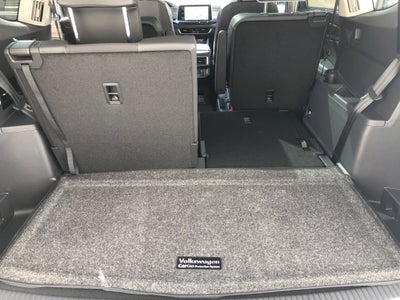 2026 Volkswagen Atlas 2.0T SEL Premium R-Line w/captains chairs