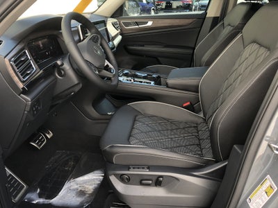 2026 Volkswagen Atlas 2.0T SEL Premium R-Line w/captains chairs