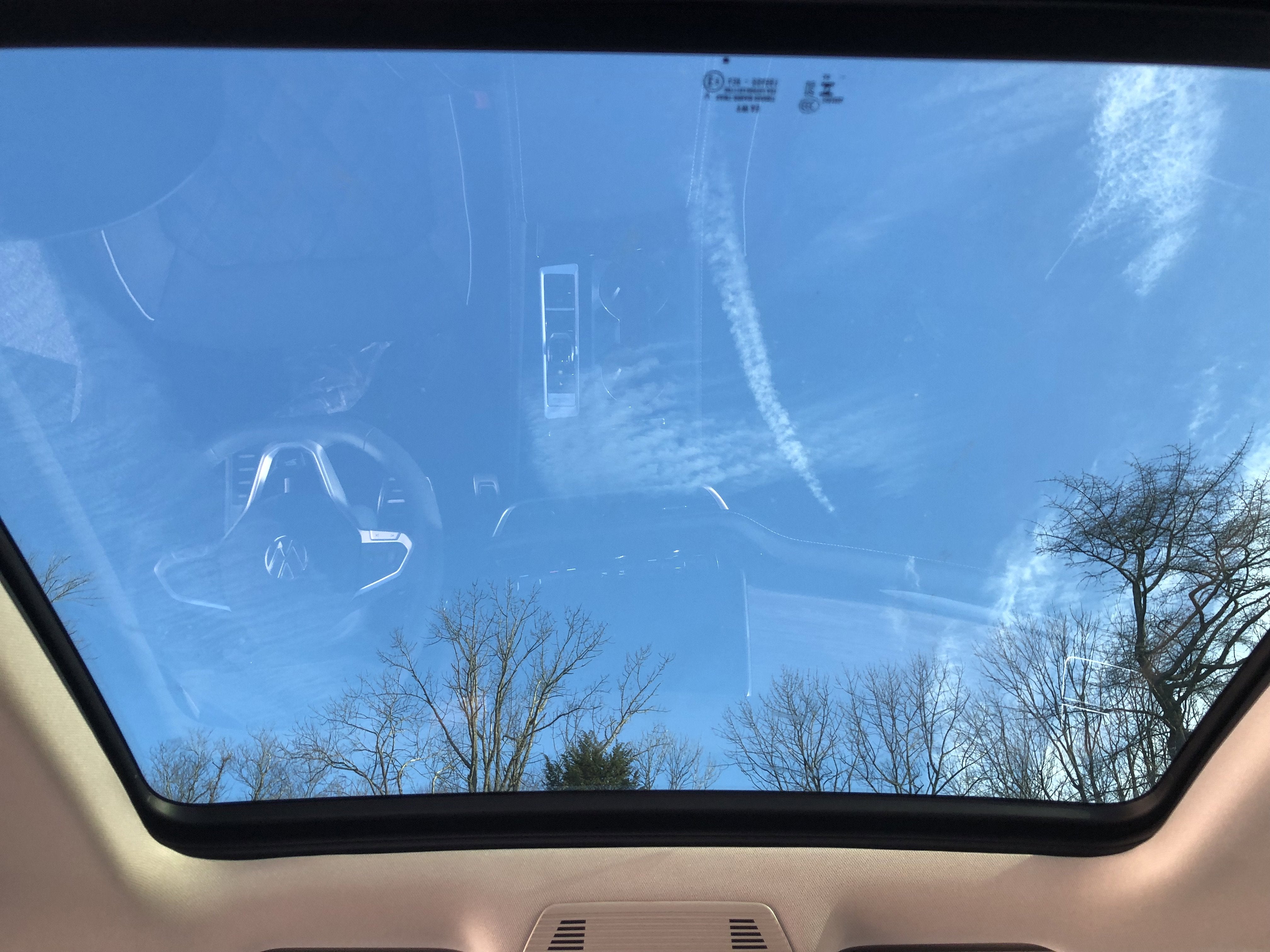 2026 Volkswagen Atlas 2.0T SEL Premium R-Line w/captains chairs