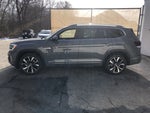 2026 Volkswagen Atlas 2.0T SEL Premium R-Line w/captains chairs