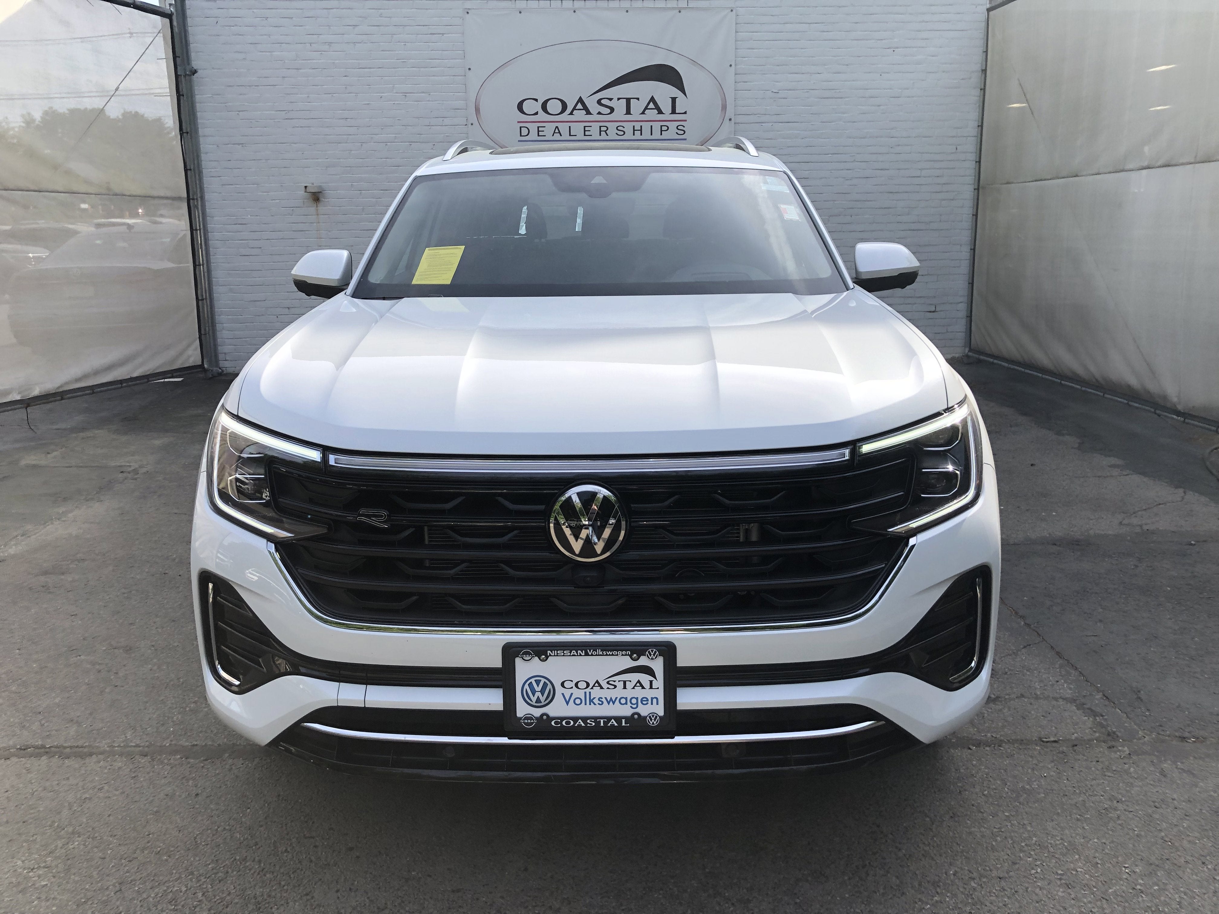 2026 Volkswagen Atlas 2.0T SEL Premium R-Line