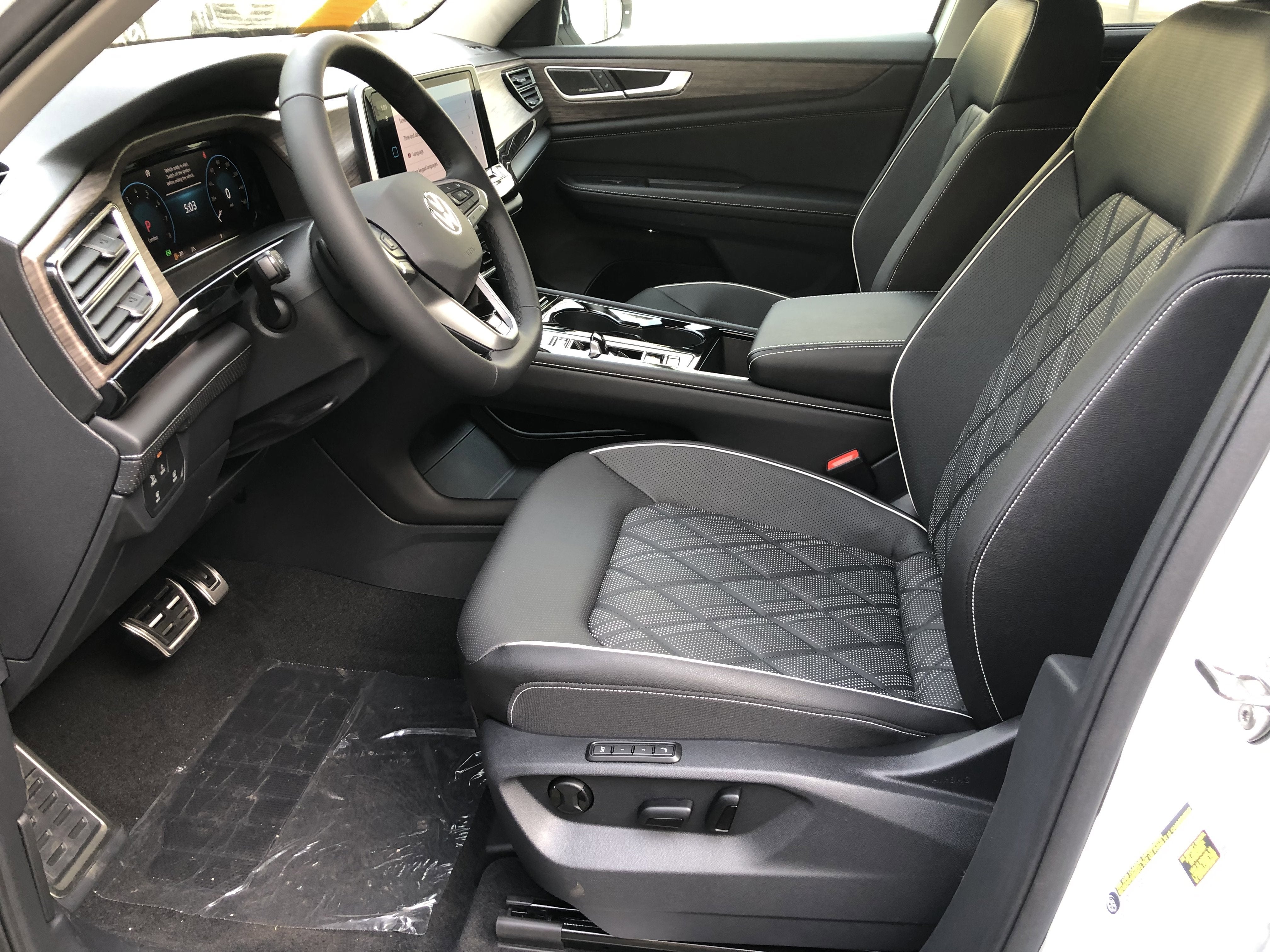2026 Volkswagen Atlas 2.0T SEL Premium R-Line