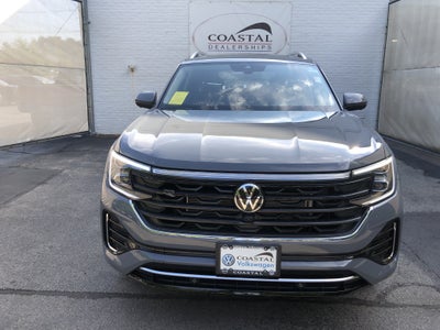 2026 Volkswagen Atlas 2.0T SEL Premium R-Line w/captains chairs