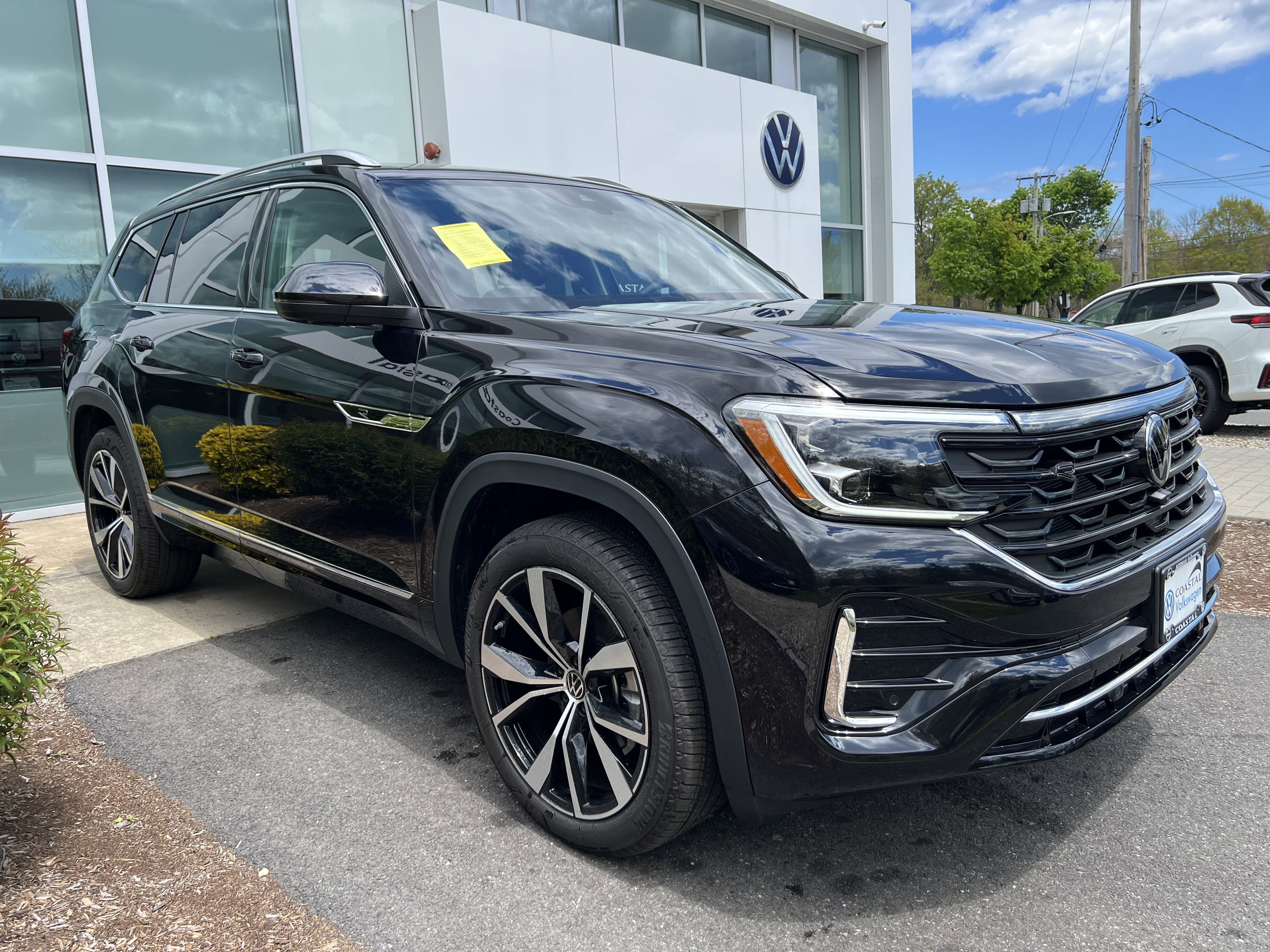 2026 Volkswagen Atlas 2.0T SEL Premium R-Line