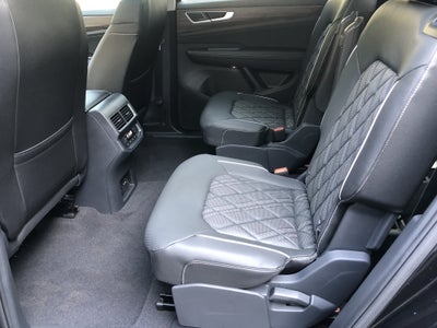 2026 Volkswagen Atlas 2.0T SEL Premium R-Line w/captains chairs
