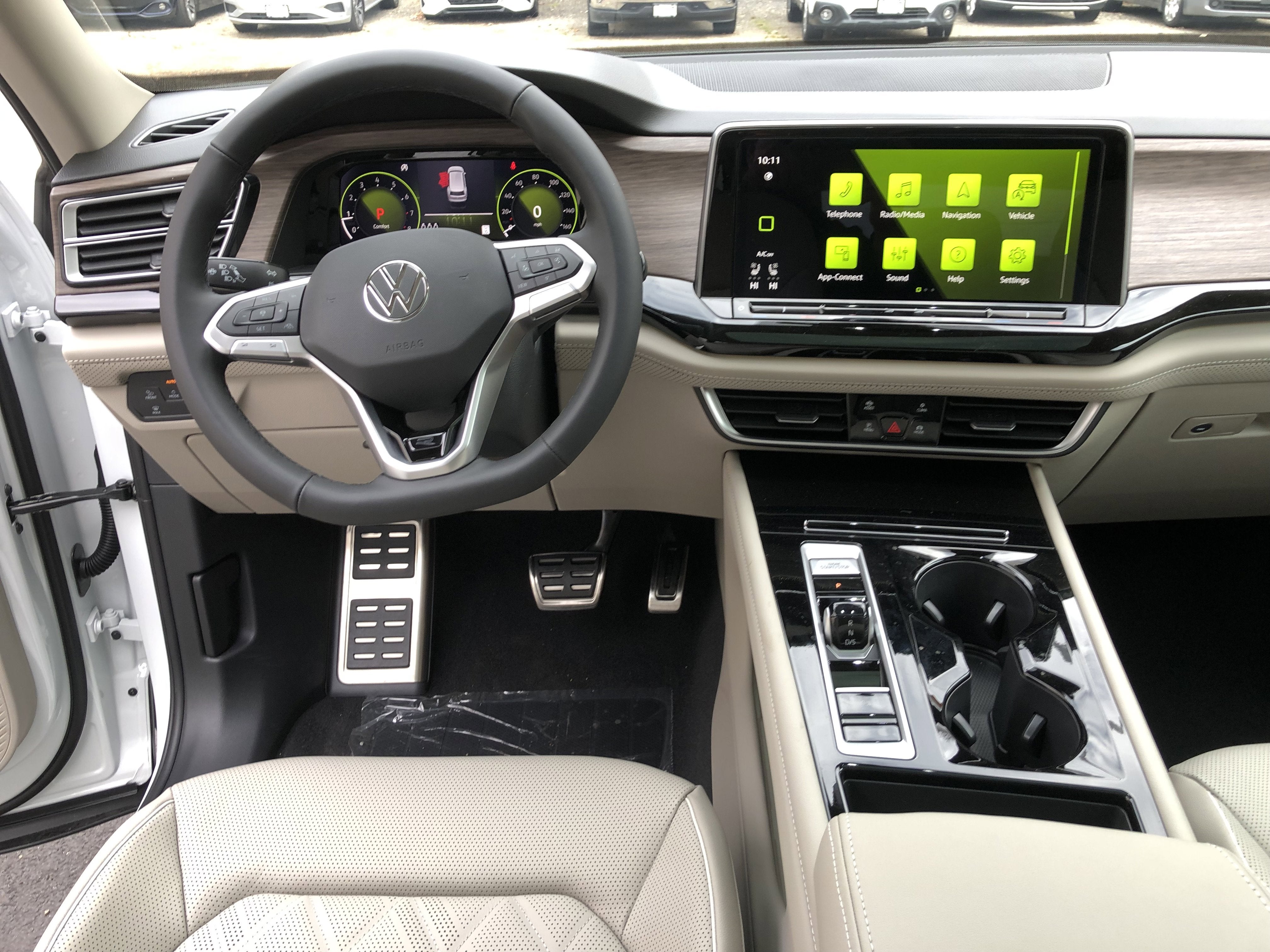 2026 Volkswagen Atlas 2.0T SEL Premium R-Line