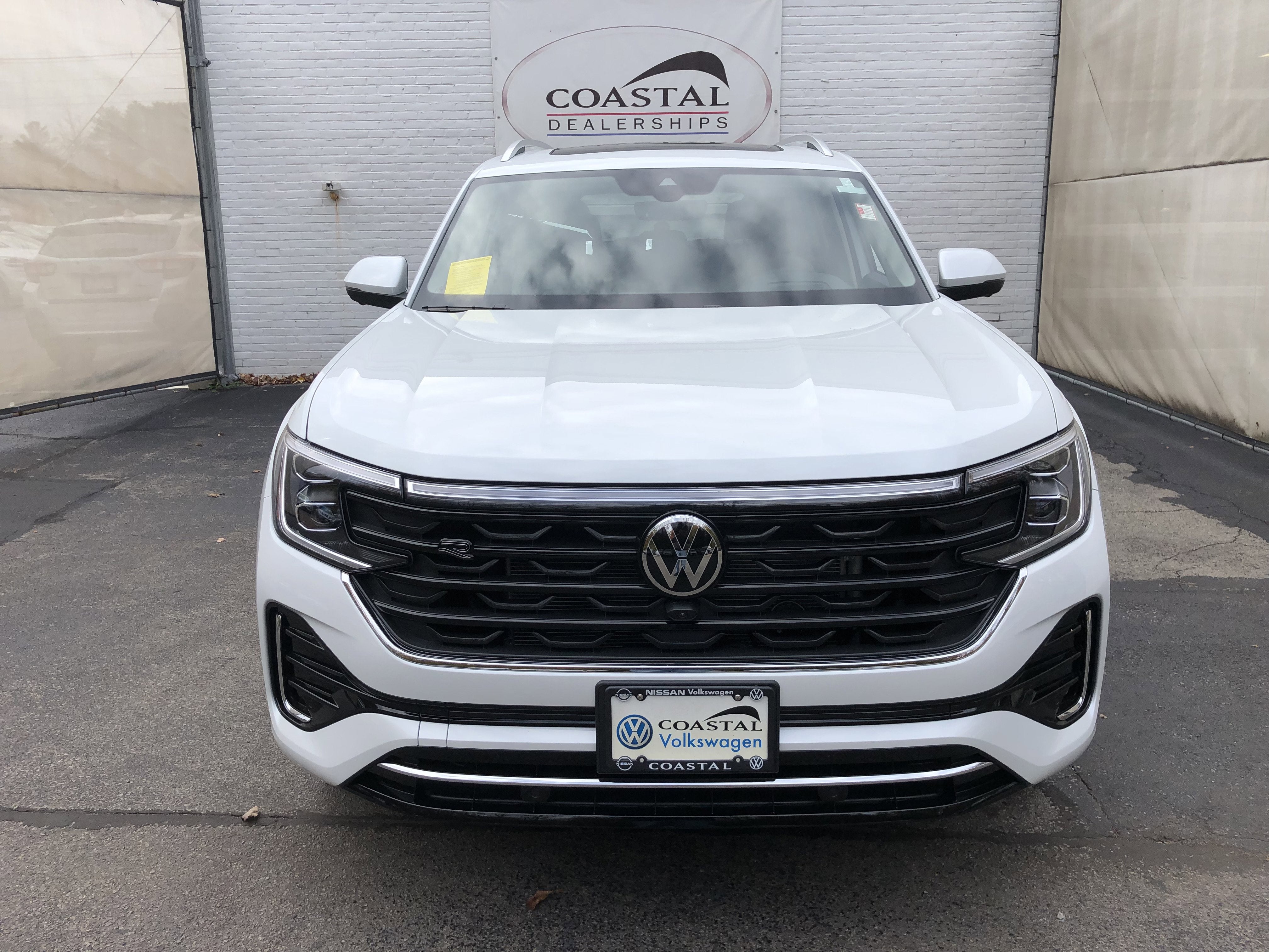 2026 Volkswagen Atlas 2.0T SEL Premium R-Line