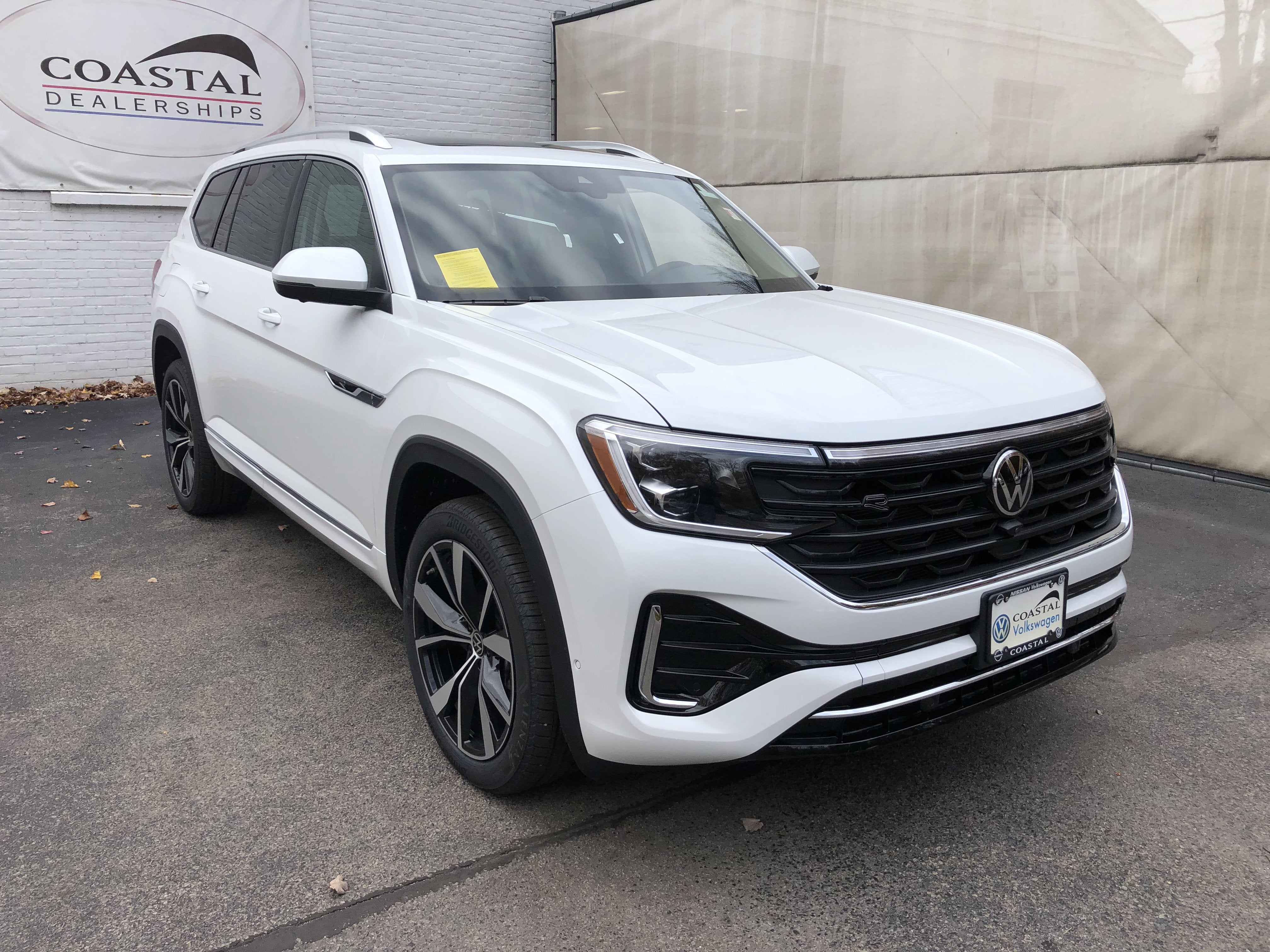 2026 Volkswagen Atlas 2.0T SEL Premium R-Line