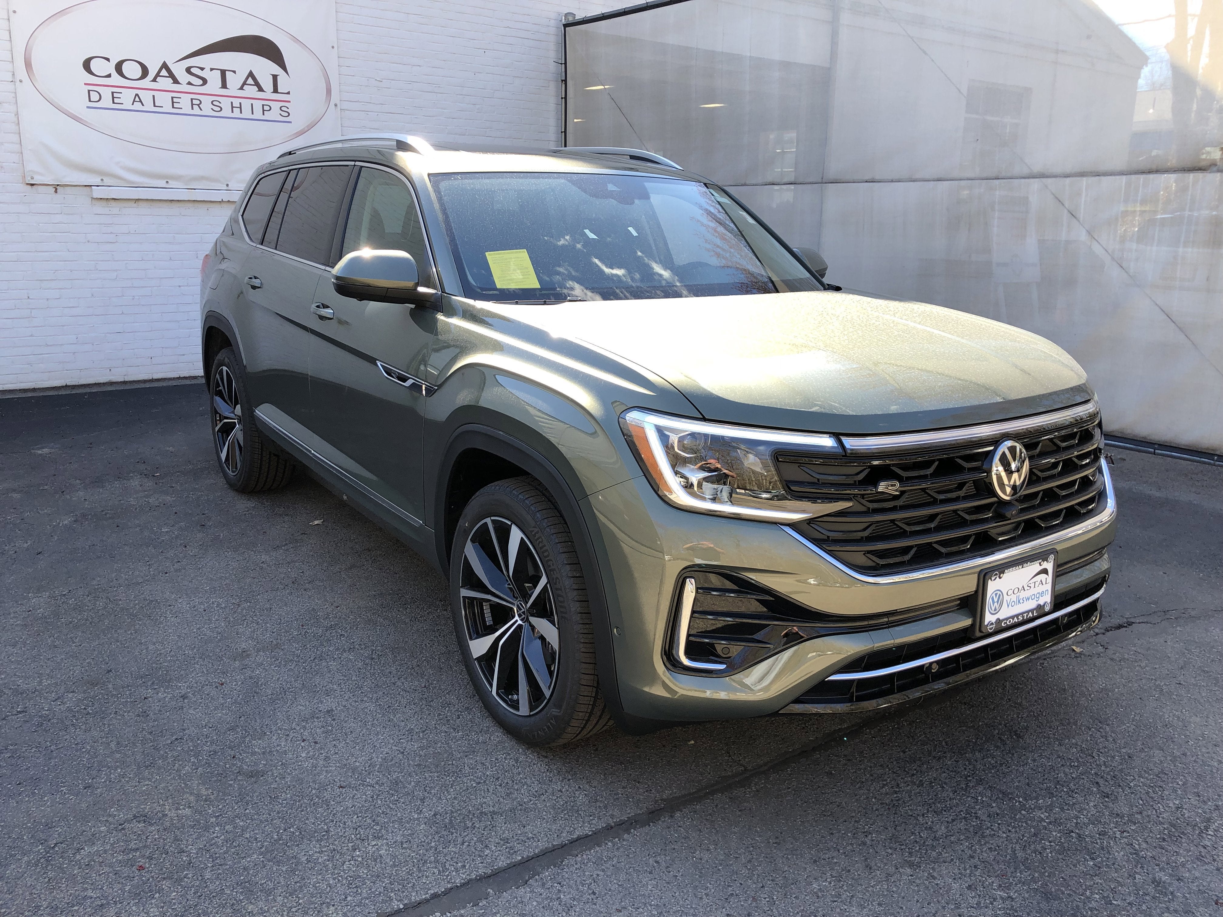 2026 Volkswagen Atlas 2.0T SEL Premium R-Line