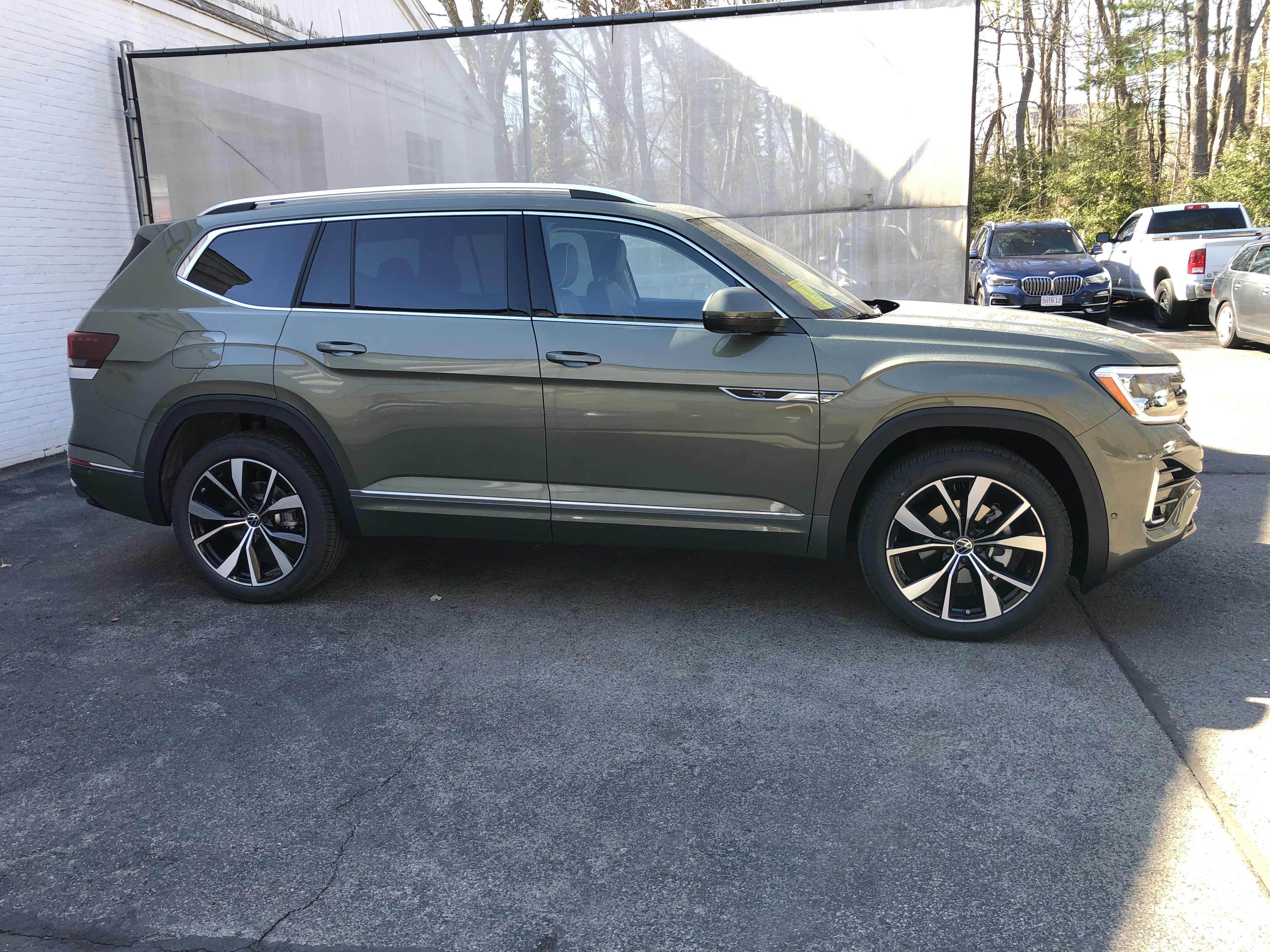 2026 Volkswagen Atlas 2.0T SEL Premium R-Line