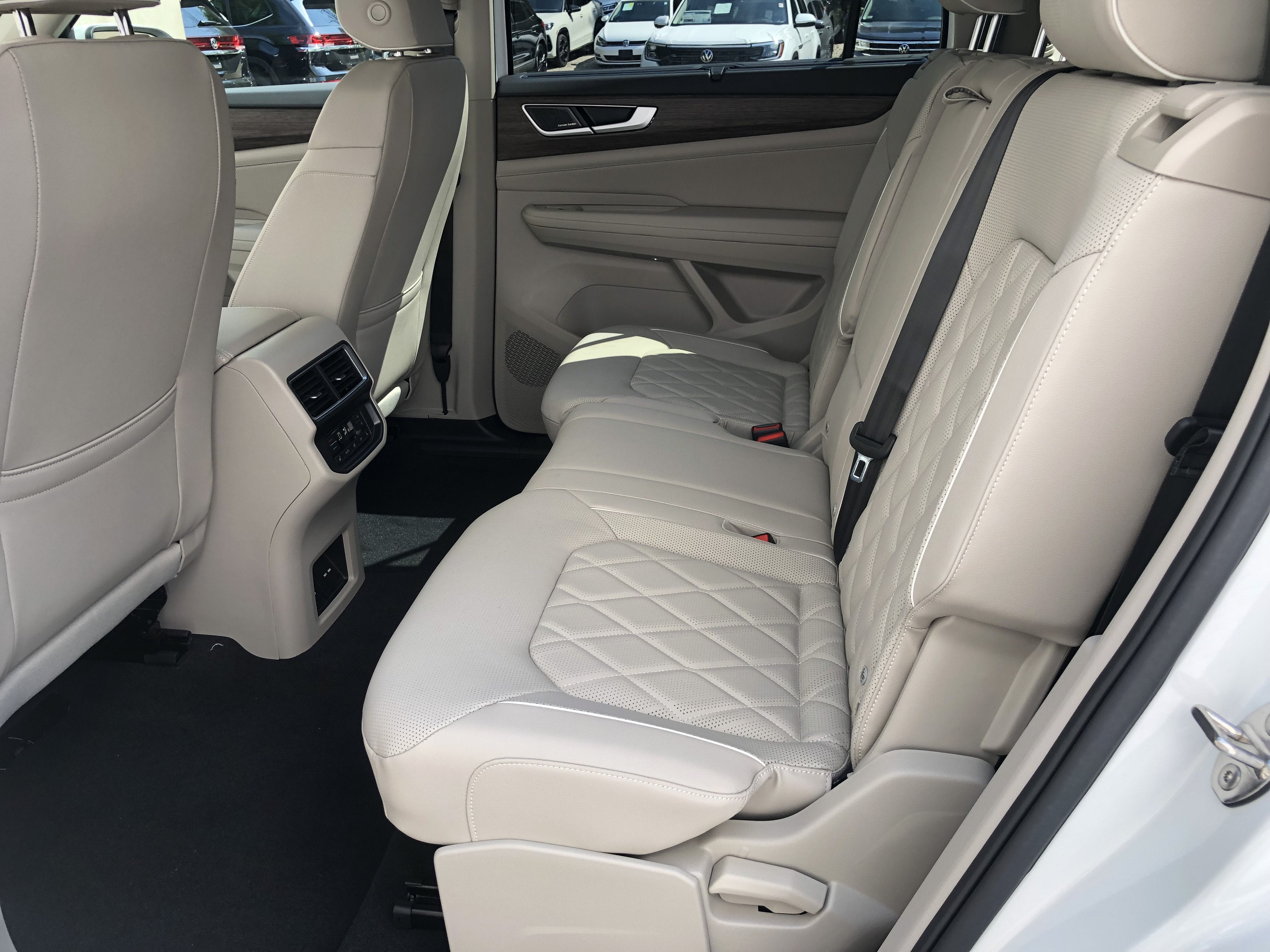 2026 Volkswagen Atlas 2.0T SEL Premium R-Line