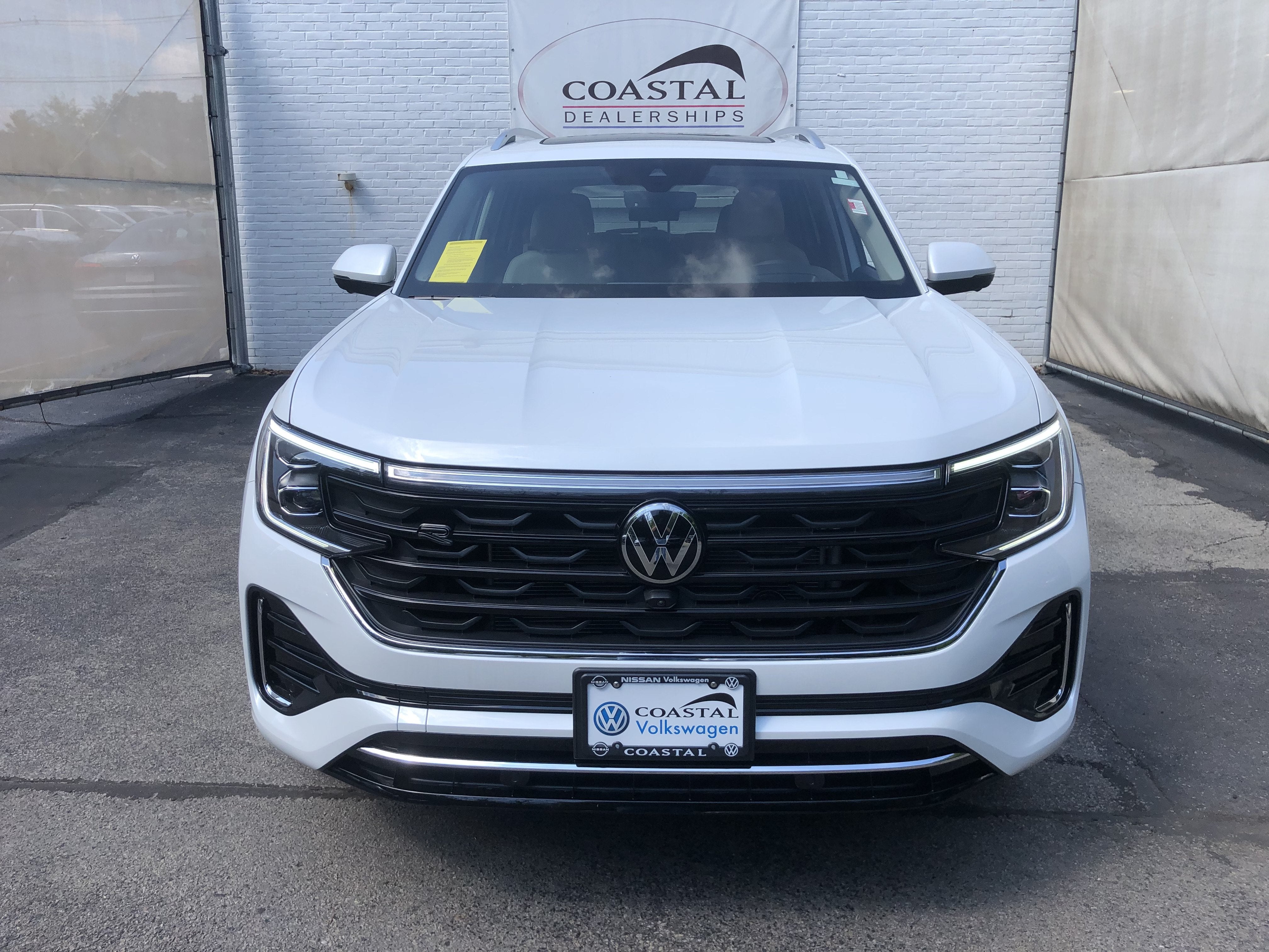 2026 Volkswagen Atlas 2.0T SEL Premium R-Line