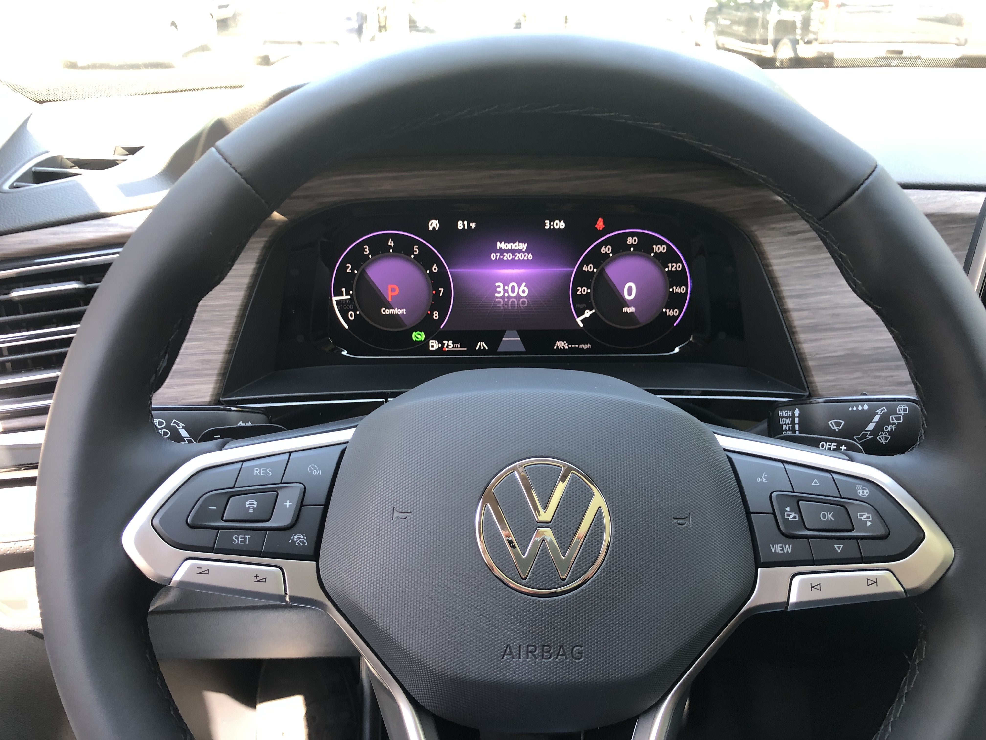 2026 Volkswagen Atlas 2.0T SEL Premium R-Line