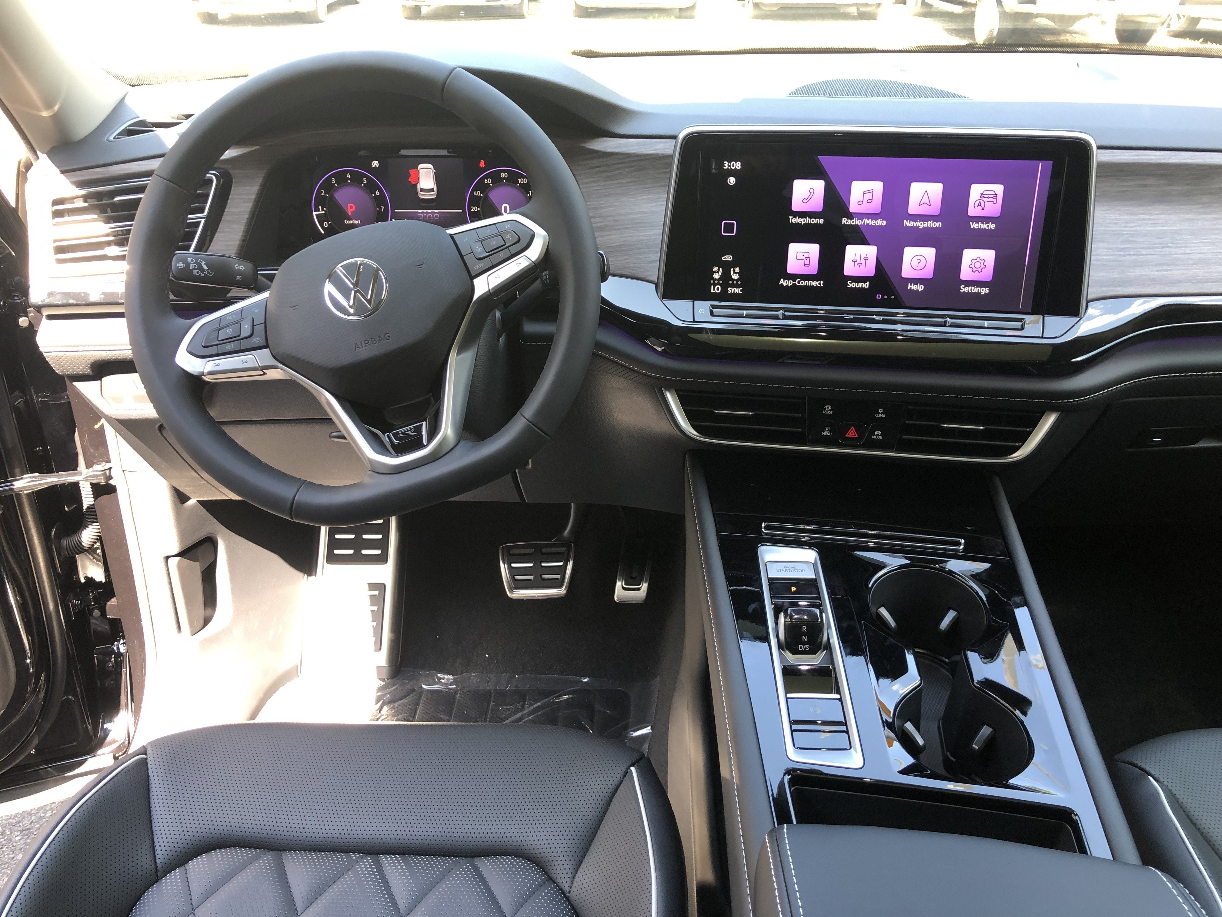 2026 Volkswagen Atlas 2.0T SEL Premium R-Line