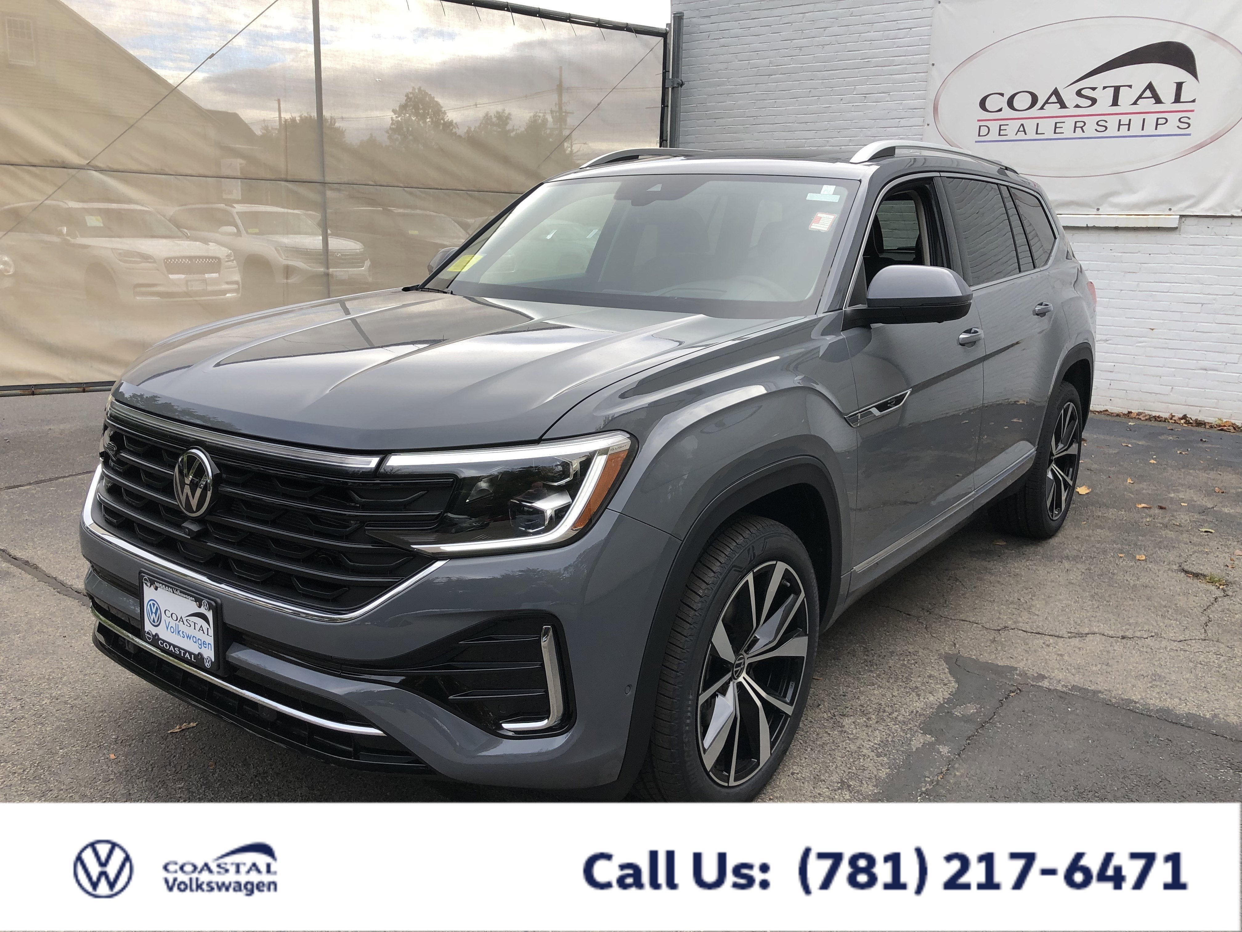 2026 Volkswagen Atlas 2.0T SEL Premium R-Line w/captains chairs