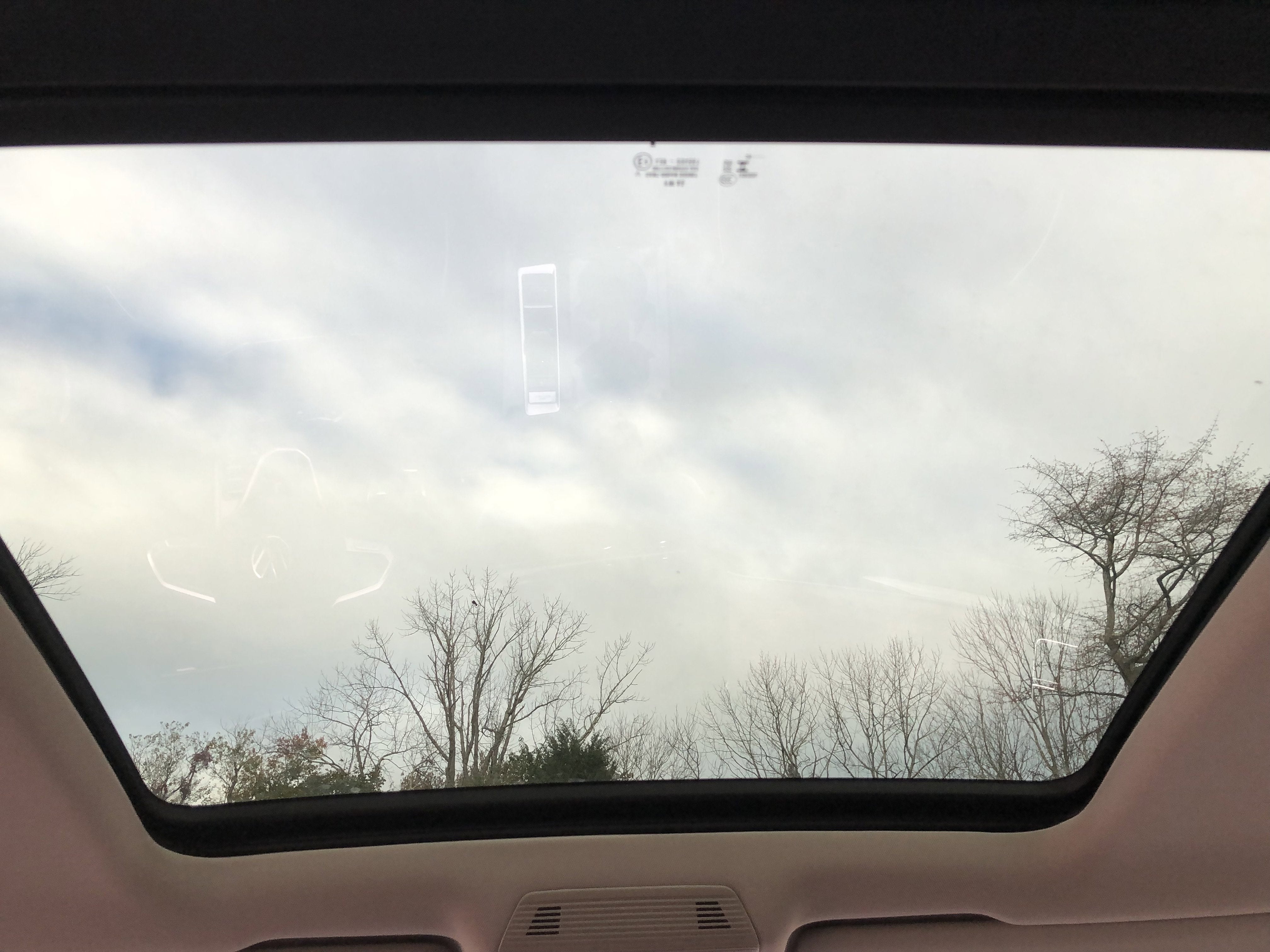 2026 Volkswagen Atlas 2.0T SEL Premium R-Line w/captains chairs