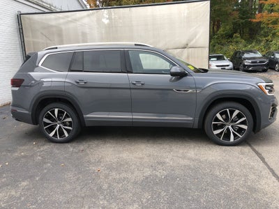 2026 Volkswagen Atlas 2.0T SEL Premium R-Line w/captains chairs