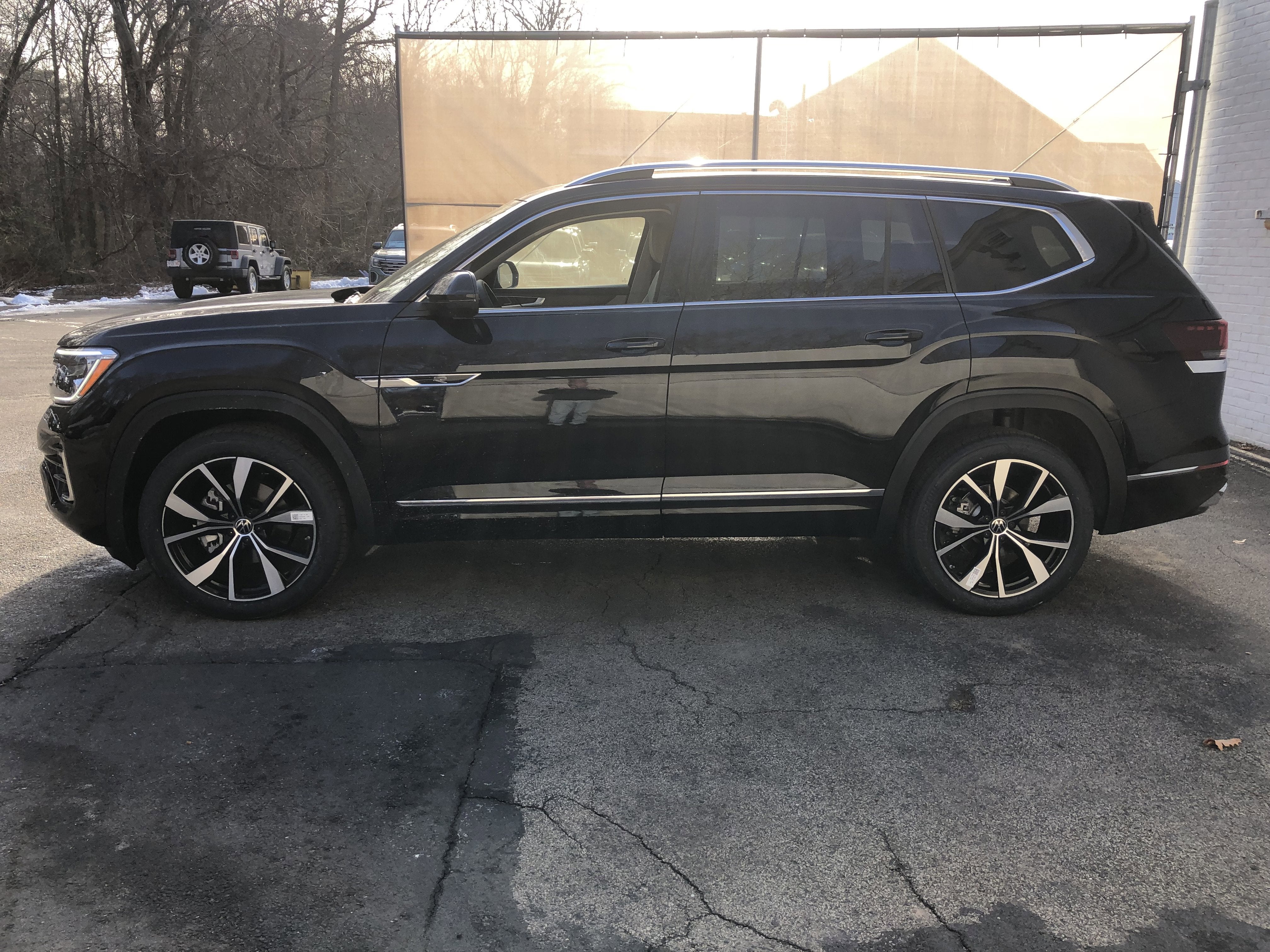 2026 Volkswagen Atlas 2.0T SEL Premium R-Line