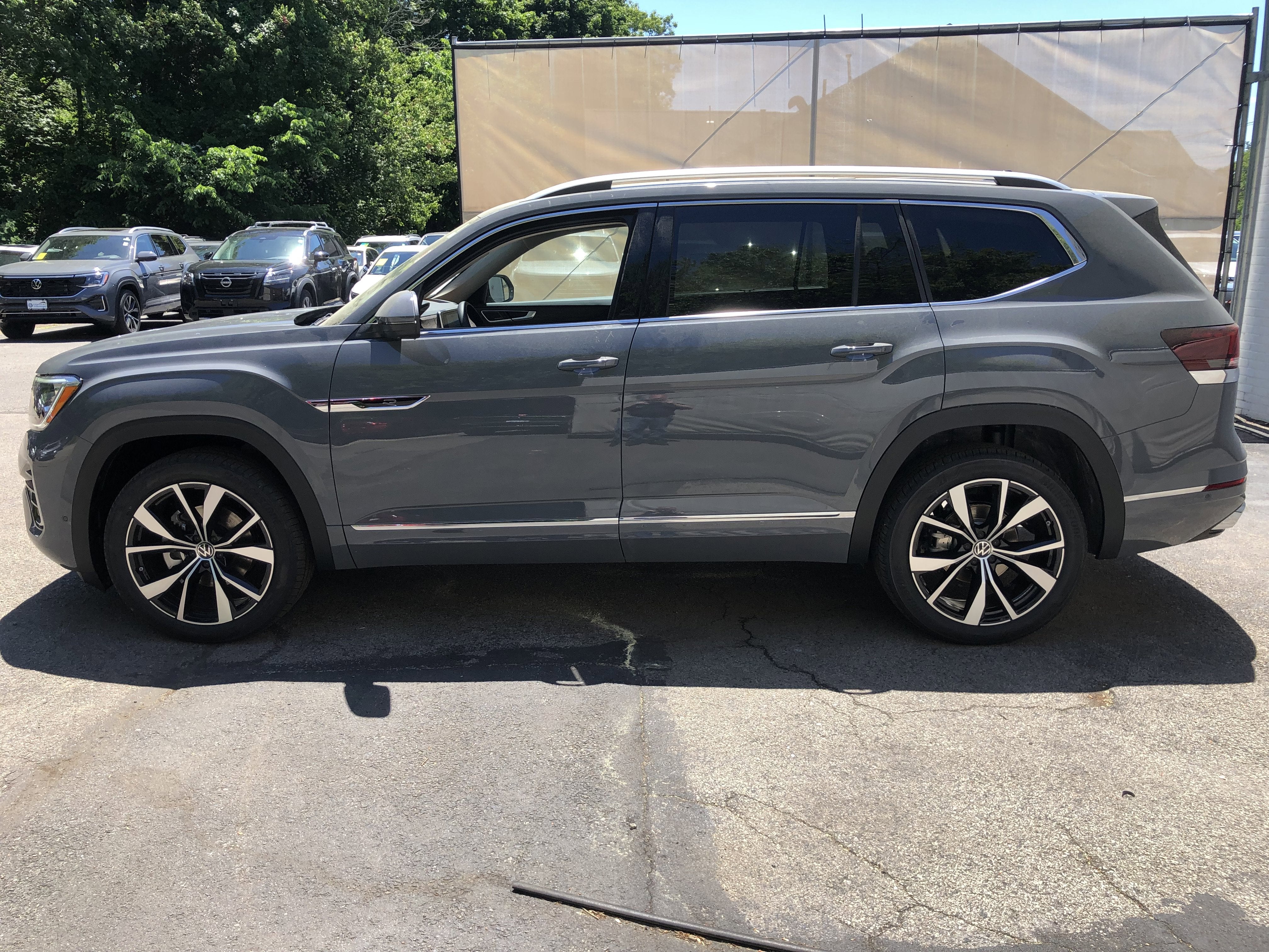 2026 Volkswagen Atlas 2.0T SEL Premium R-Line