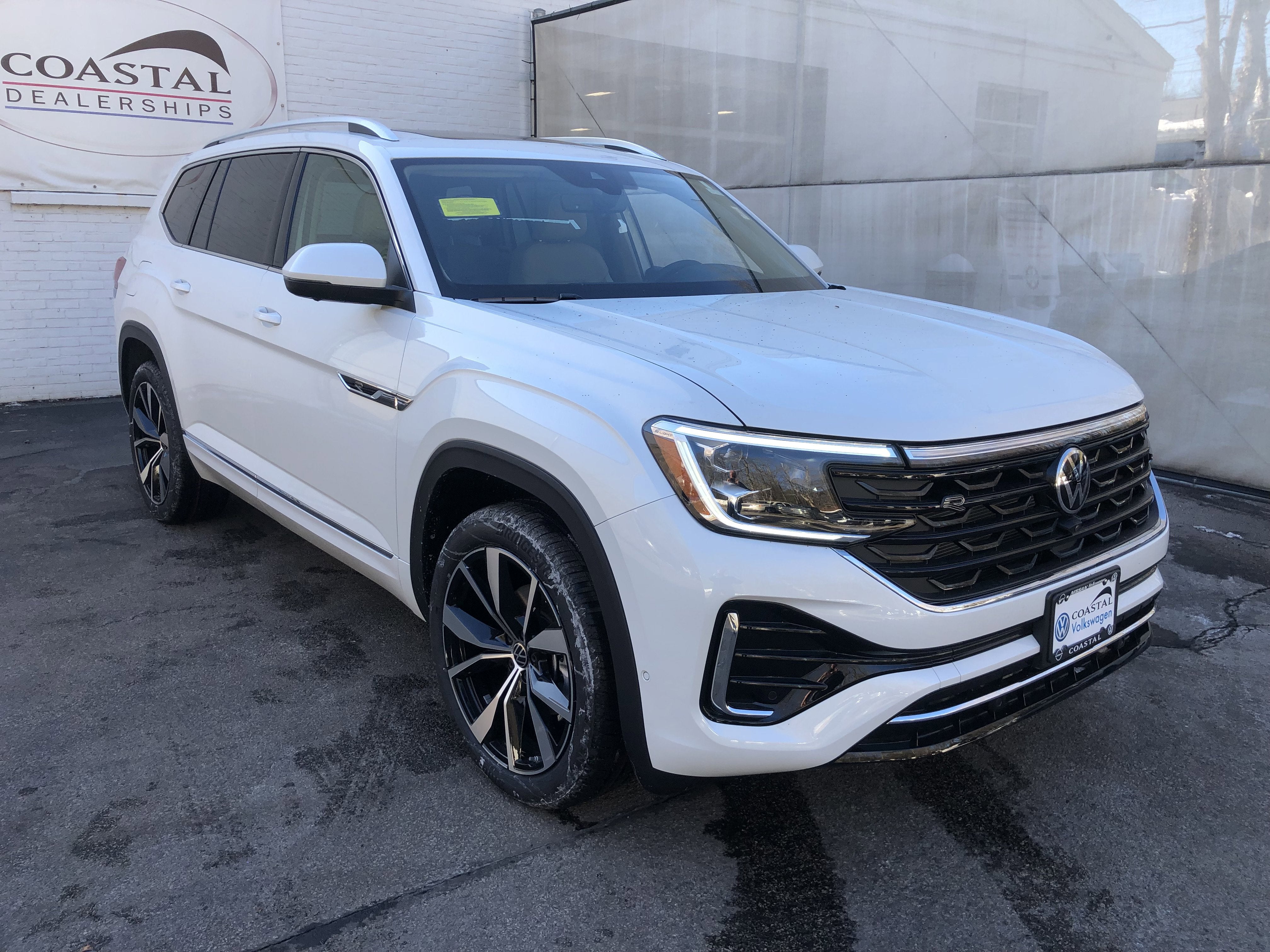 2026 Volkswagen Atlas 2.0T SEL Premium R-Line