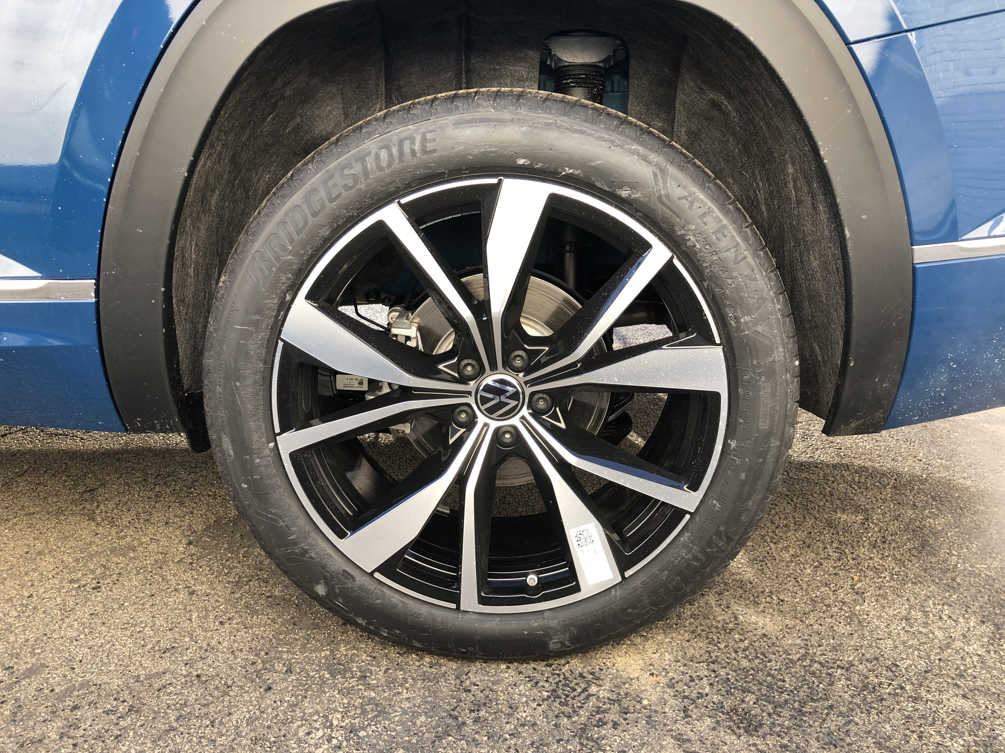 2026 Volkswagen Atlas 2.0T SEL Premium R-Line