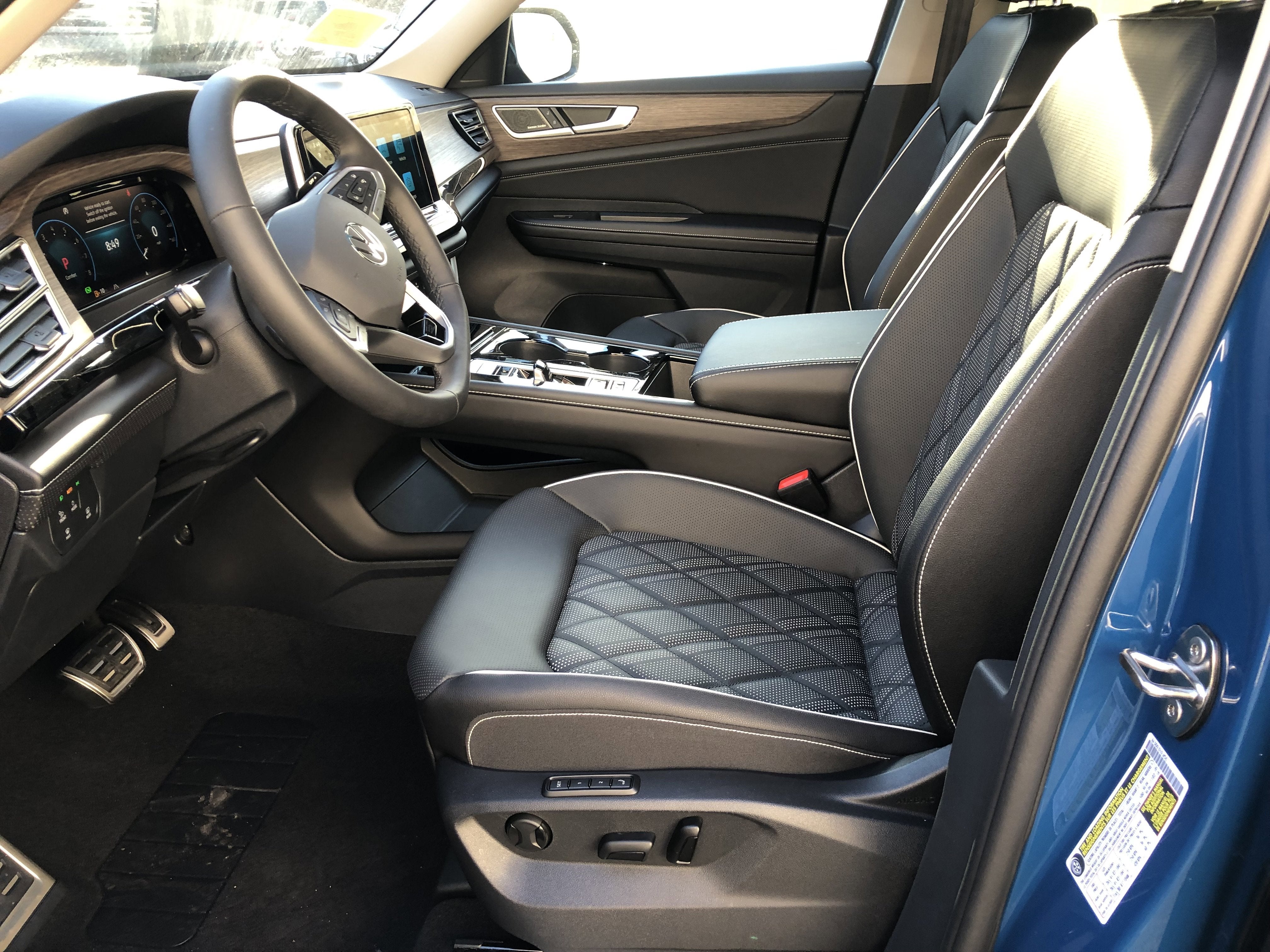 2026 Volkswagen Atlas 2.0T SEL Premium R-Line