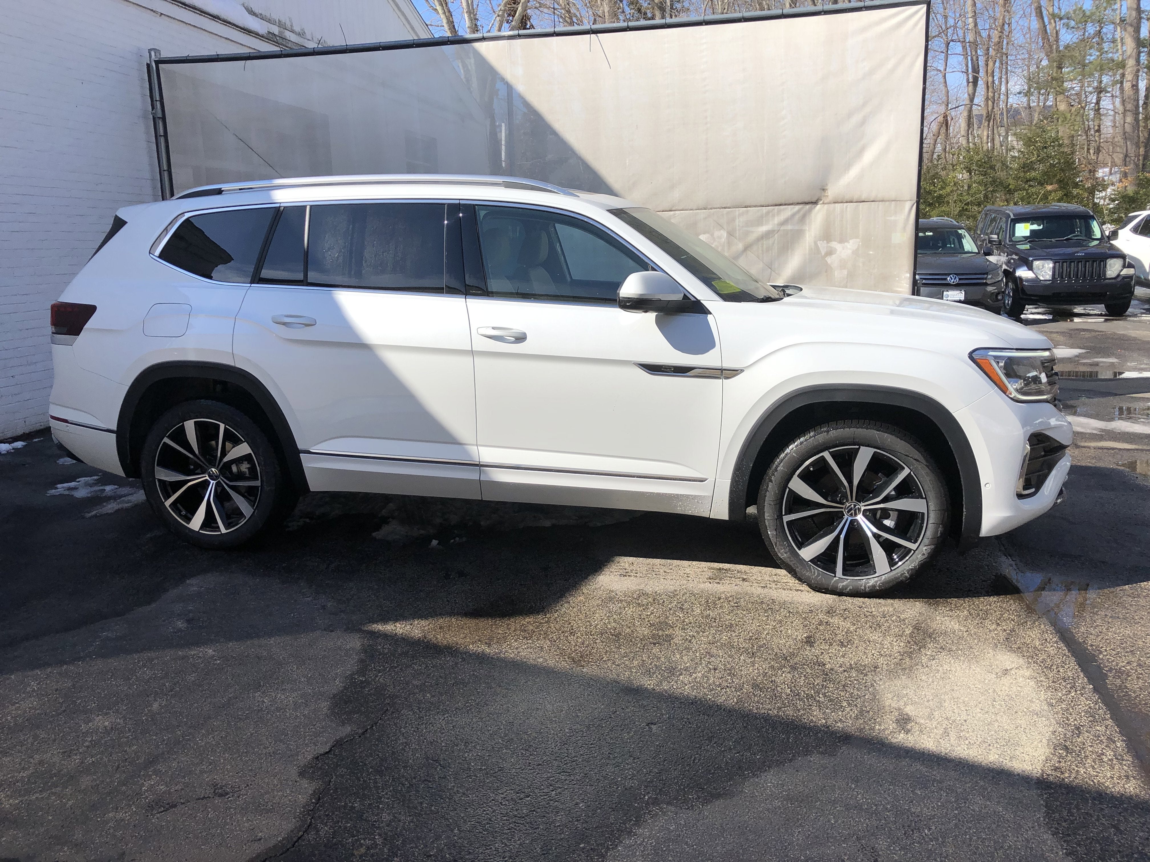 2026 Volkswagen Atlas 2.0T SEL Premium R-Line